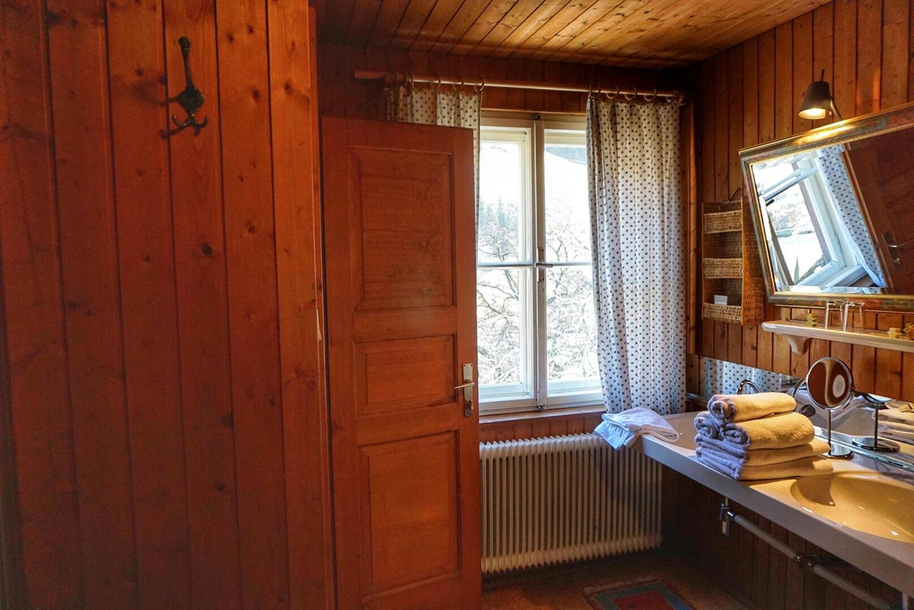 Large Double Room with Balcony - Third floor photo 3