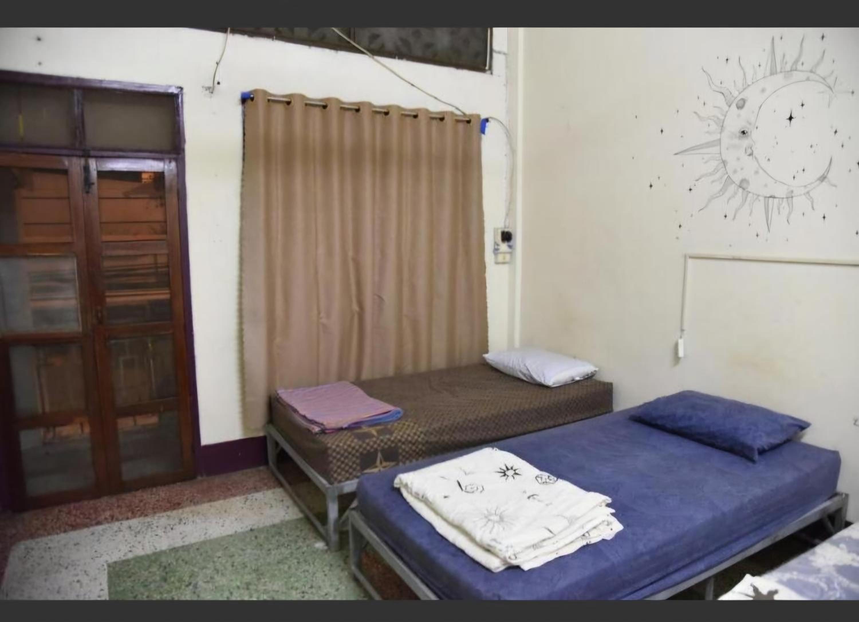 4-Bed Mixed Dormitory Room photo 3