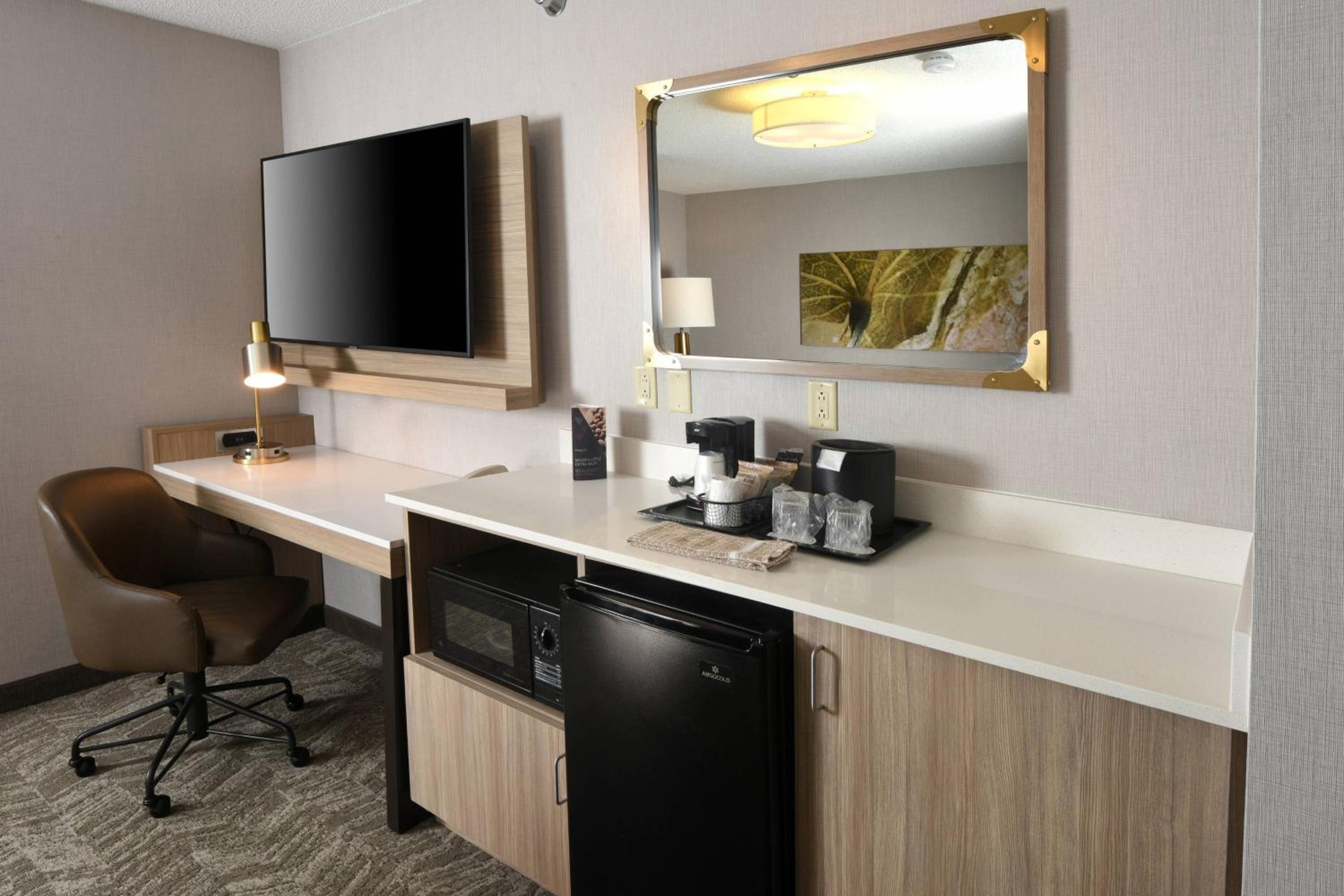 King Suite with Sofa Bed - Photo 3