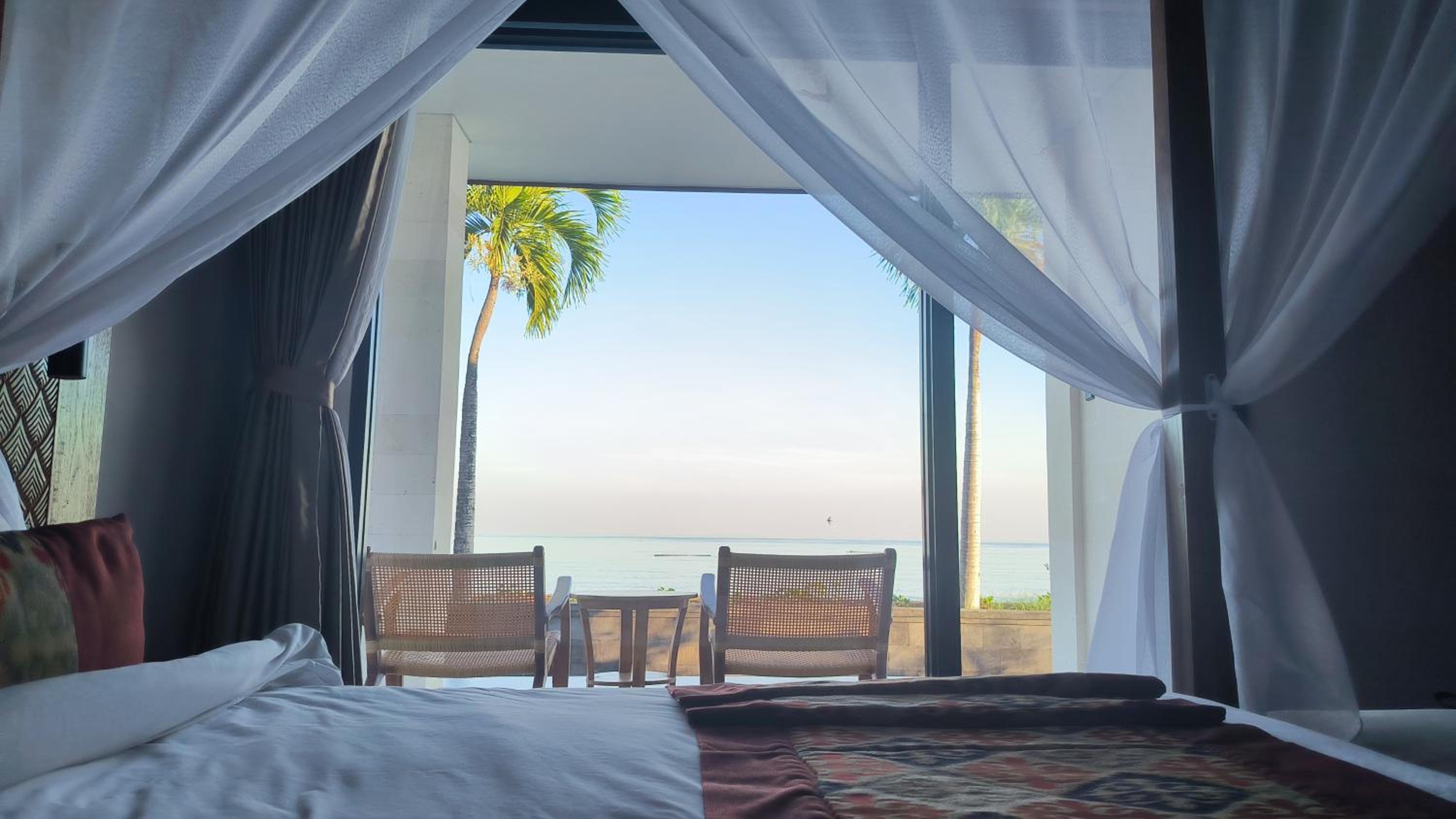 Executive Villa - Beach Access - Photo 2