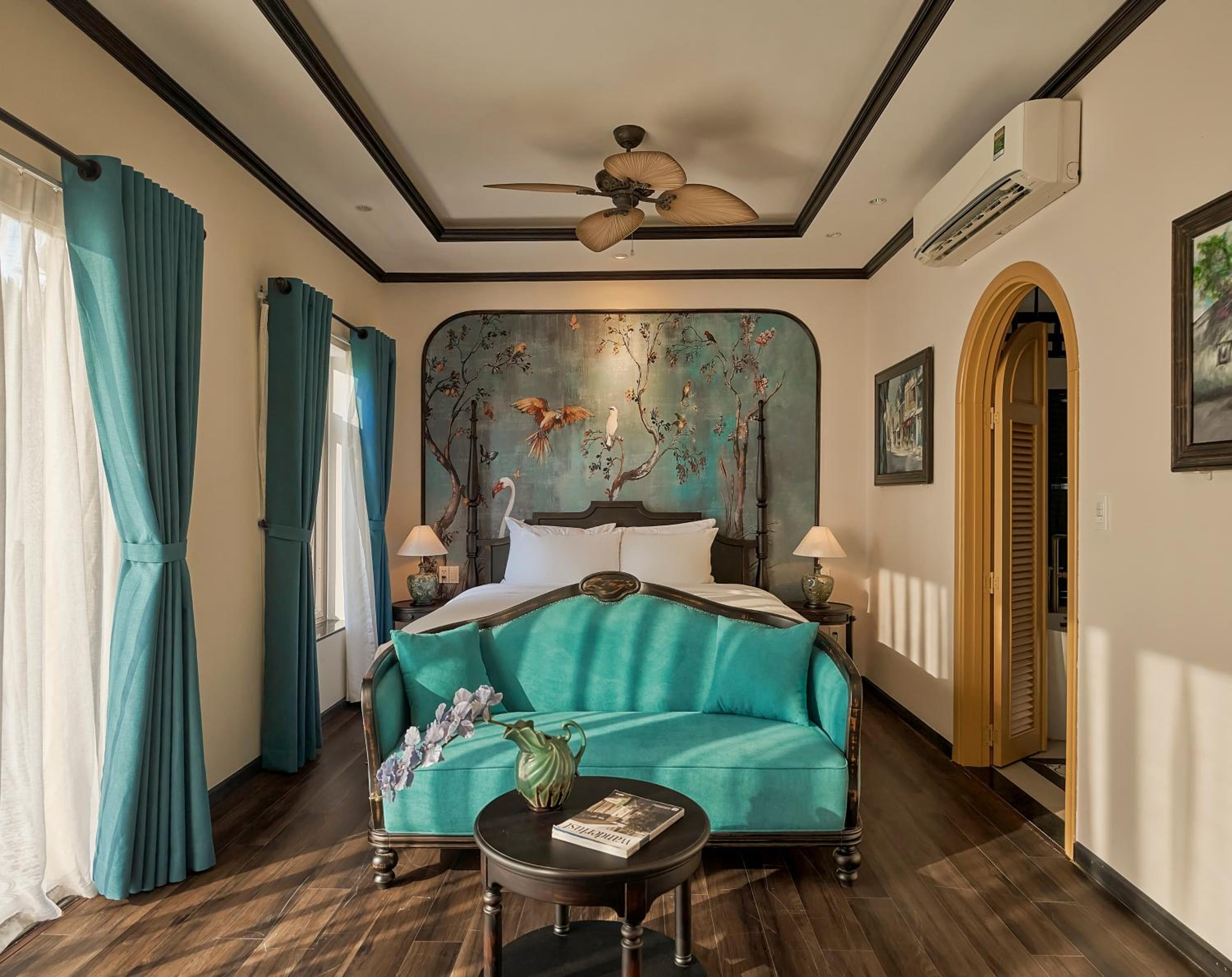 Signature Suite With Garden View - Photo 24