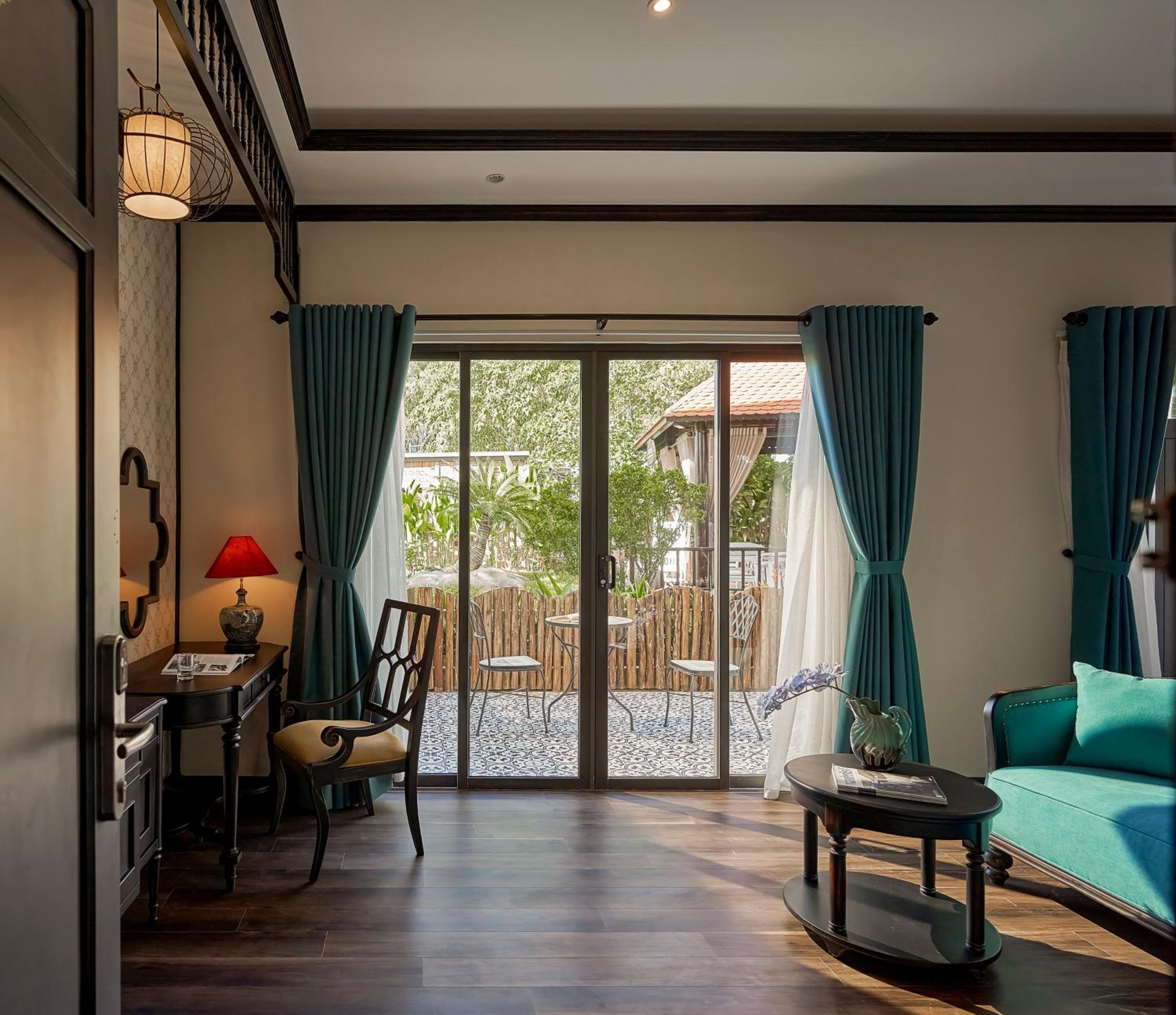 Signature Suite With Garden View - Photo 16