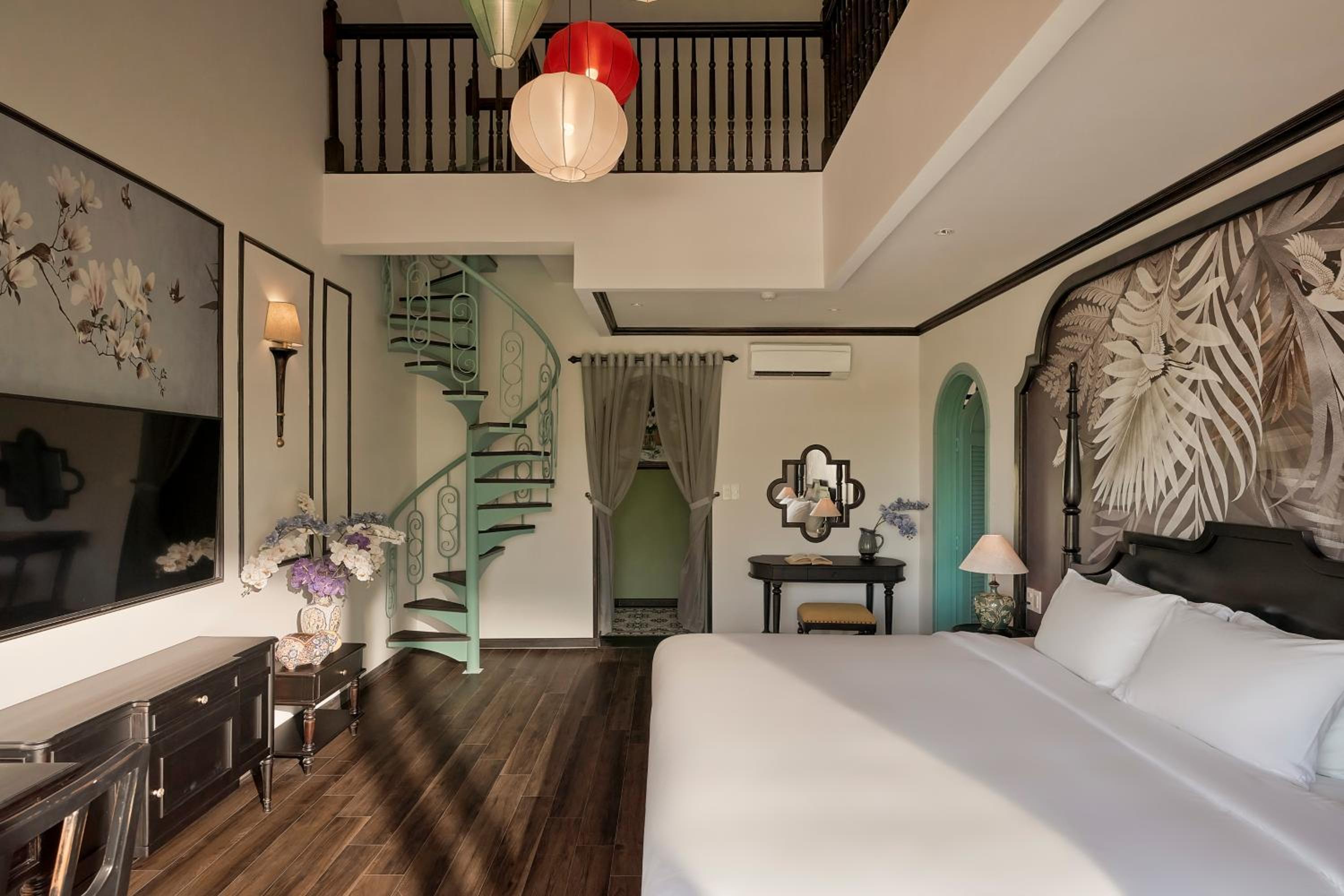 Family Suite With Garden View - Photo 18