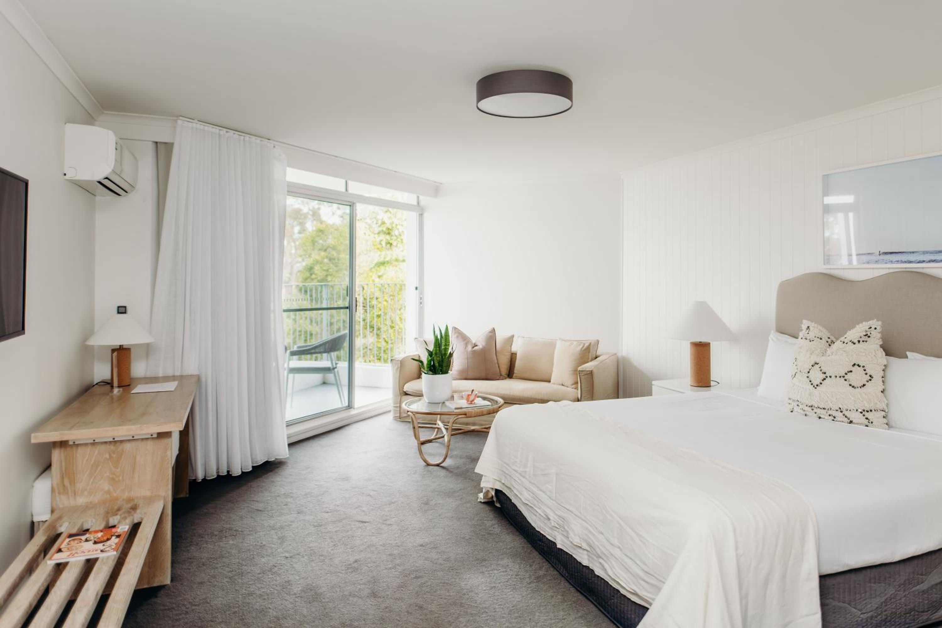 Double or Twin Room with Garden View - Photo 12
