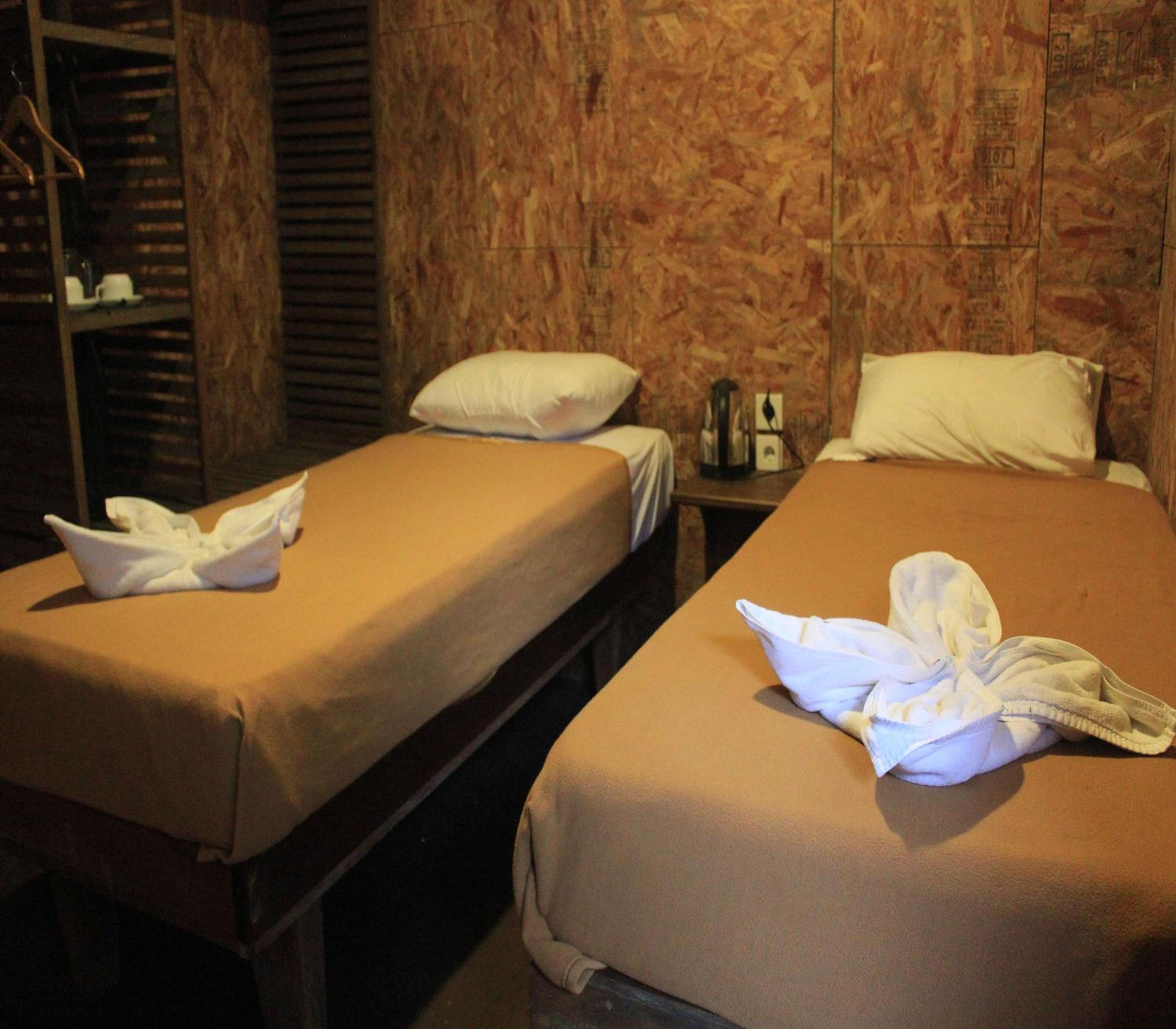Twin Room with Shower photo 2