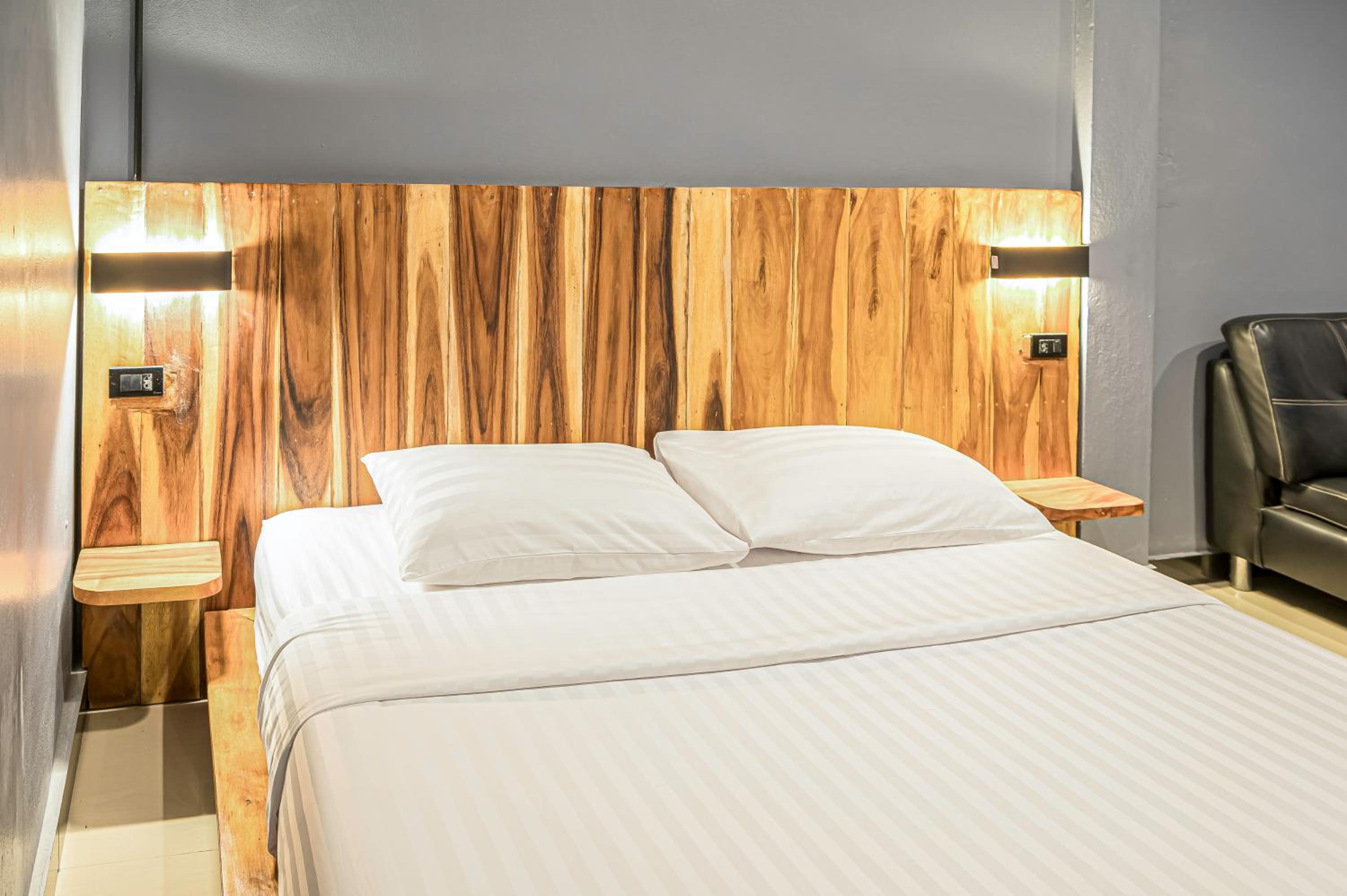 Superior Double or Twin Room - Photo 10