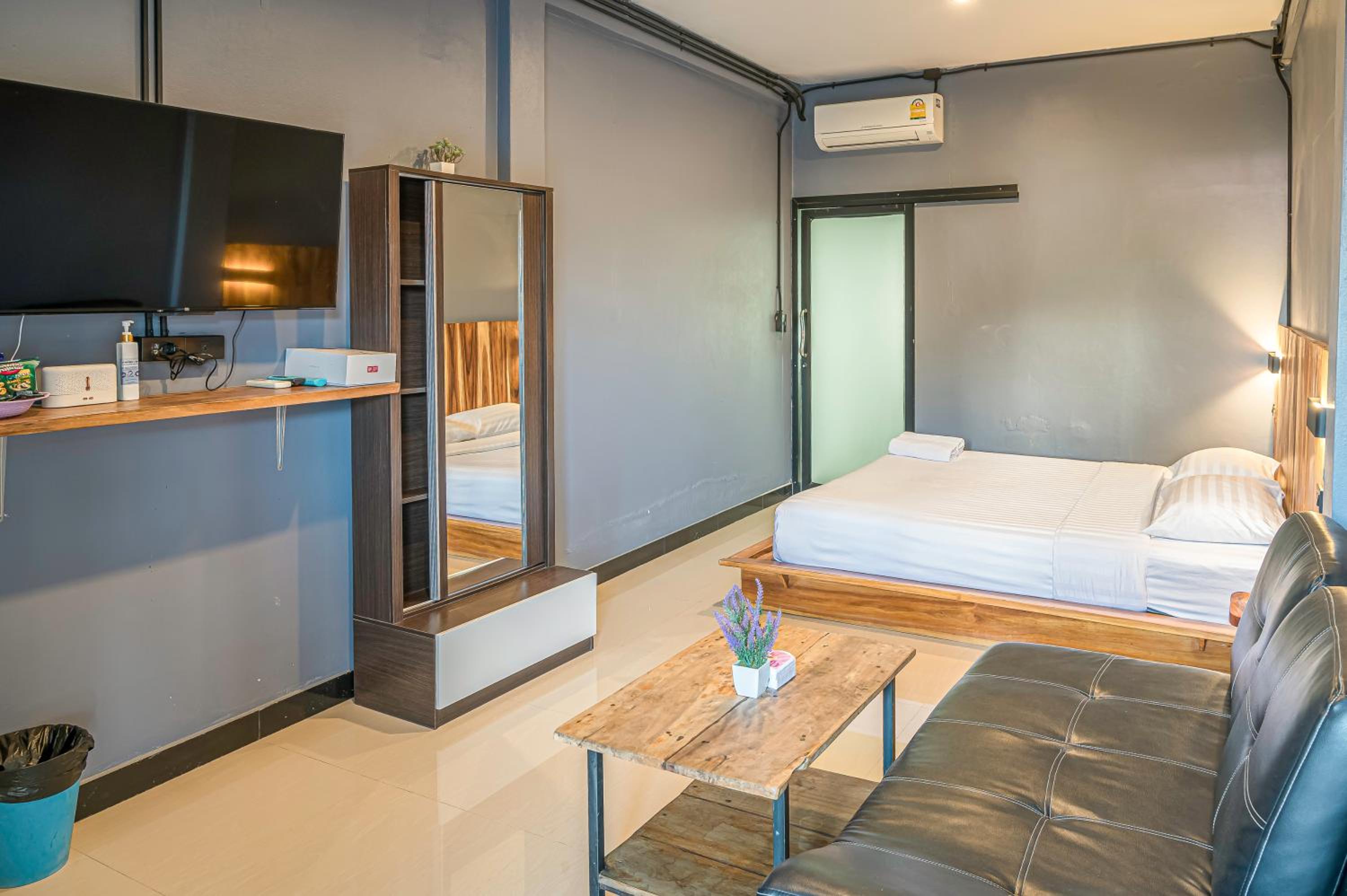 Superior Double or Twin Room - Photo 13