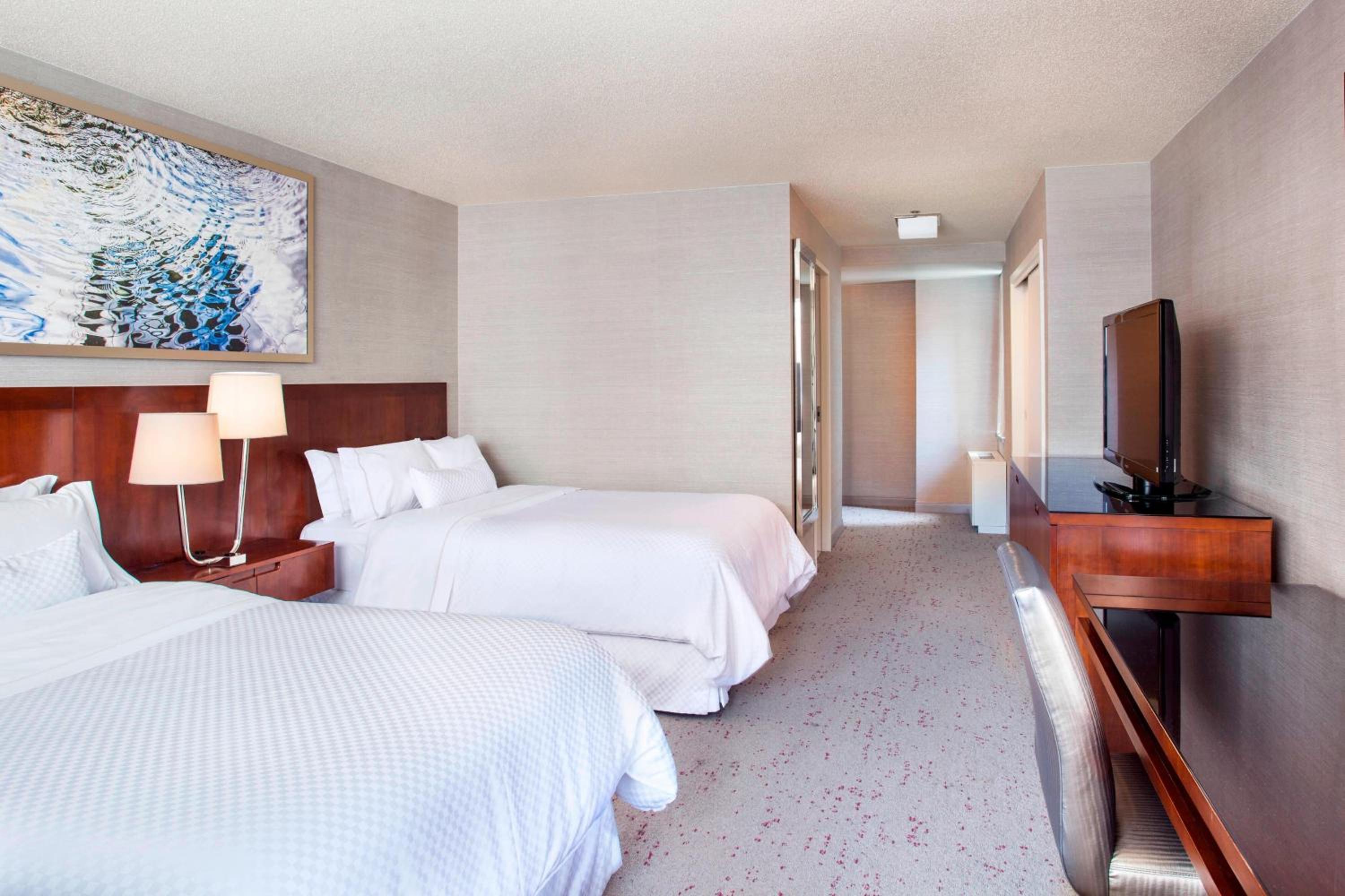 Guest room, 2 Double, City view - Photo 6
