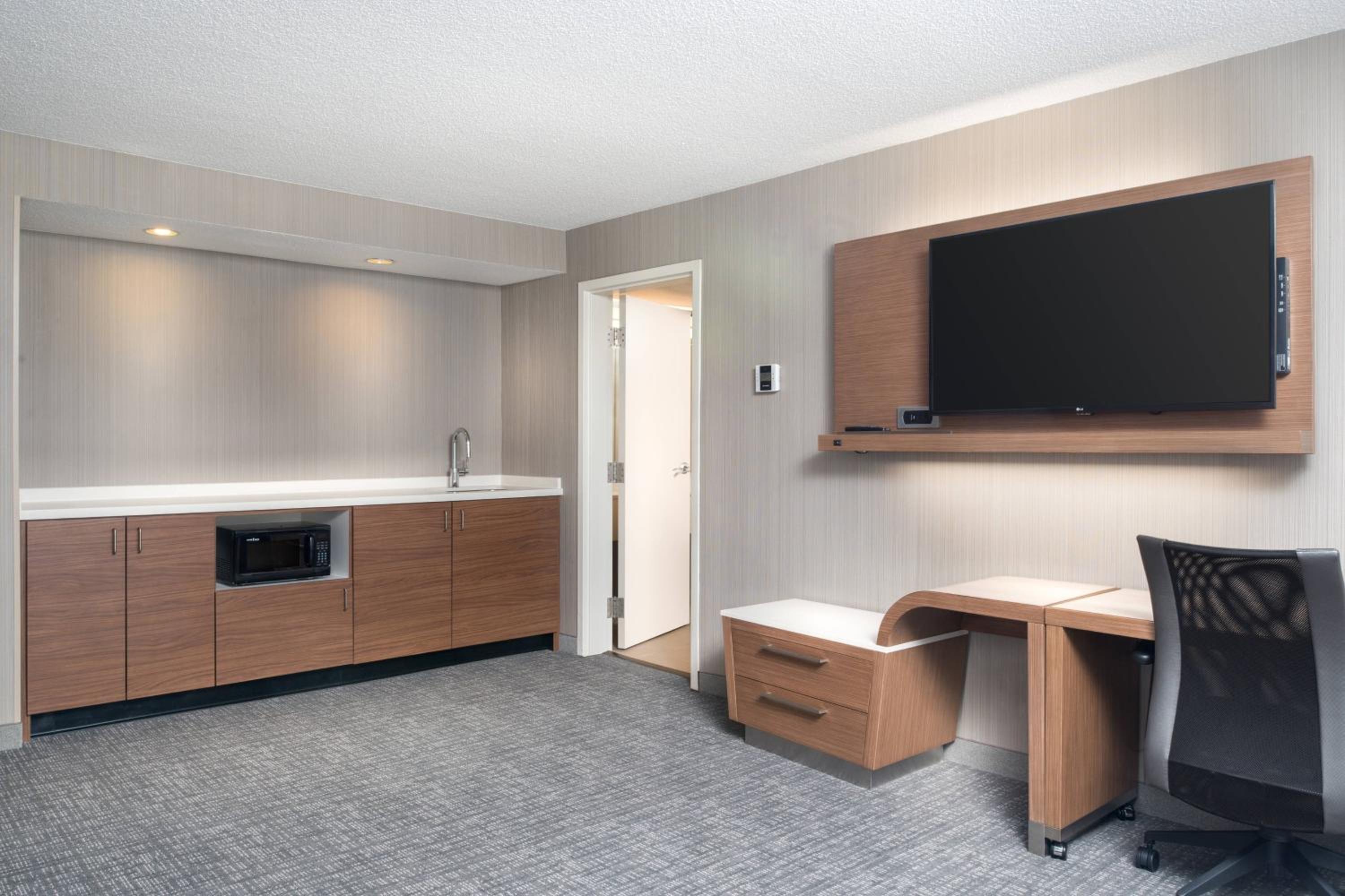 One-Bedroom King Suite with Sofa Bed - Photo 2