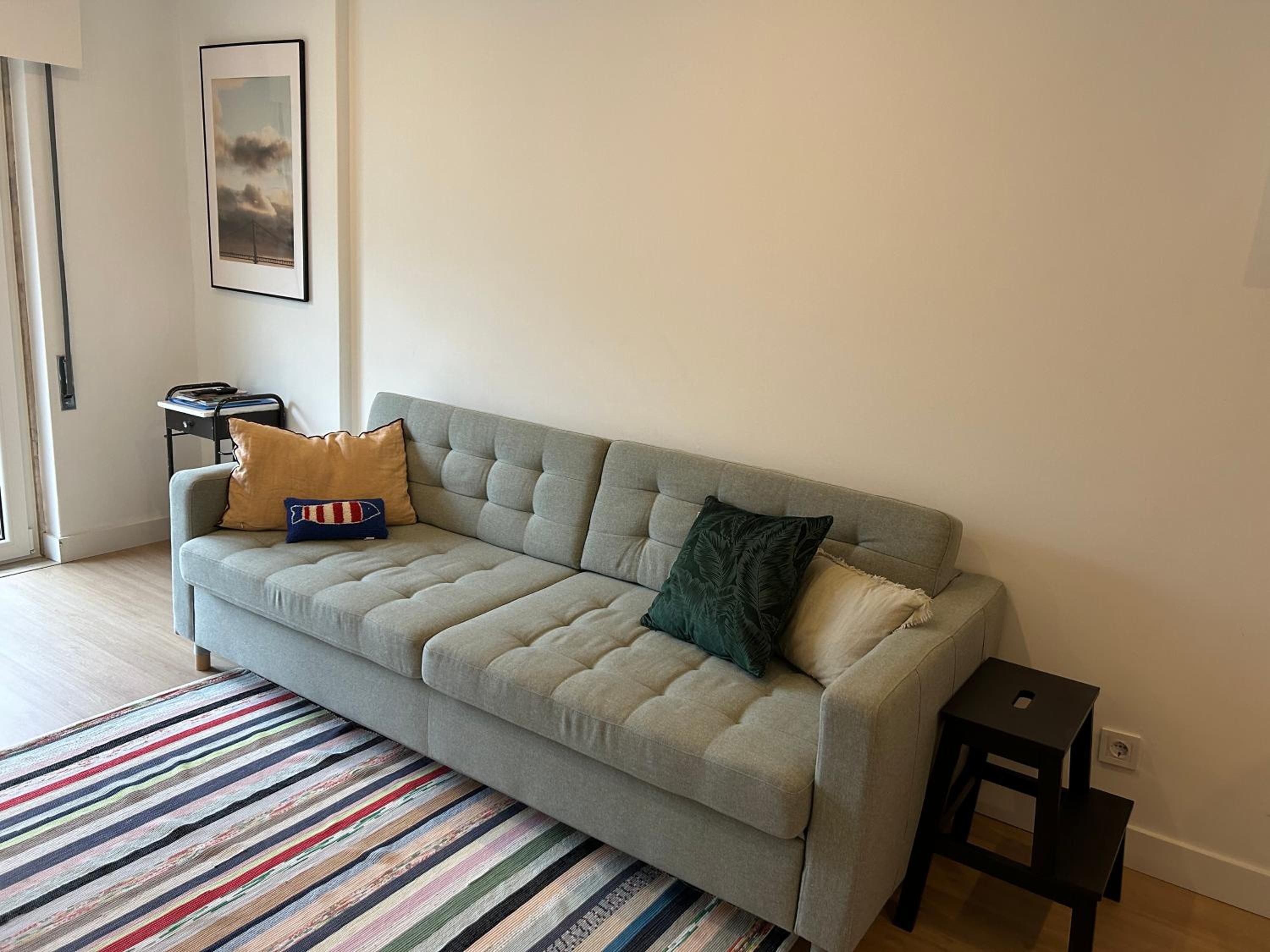 One-Bedroom Apartment photo 1