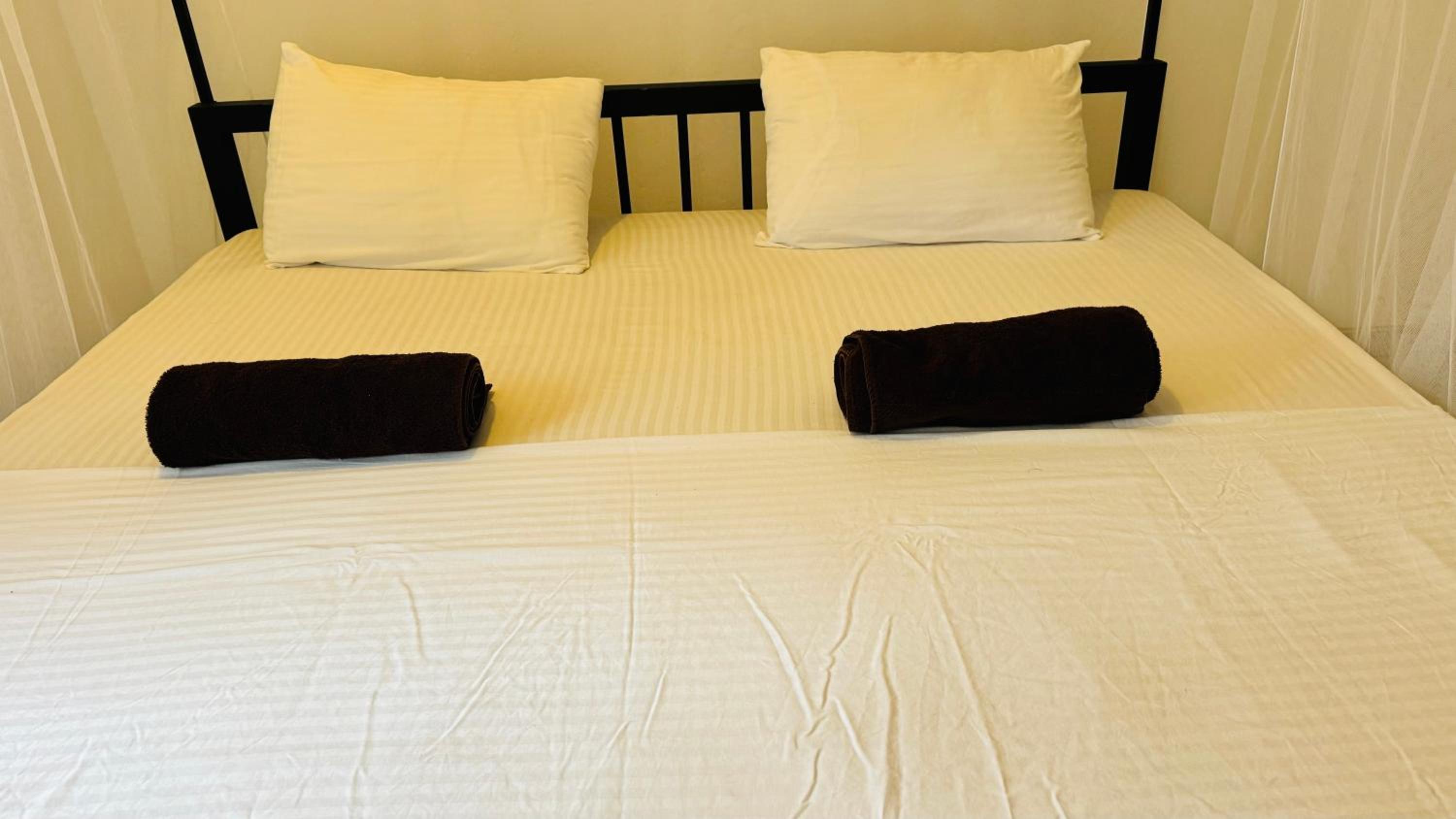 Double Room with Shared Bathroom photo 1