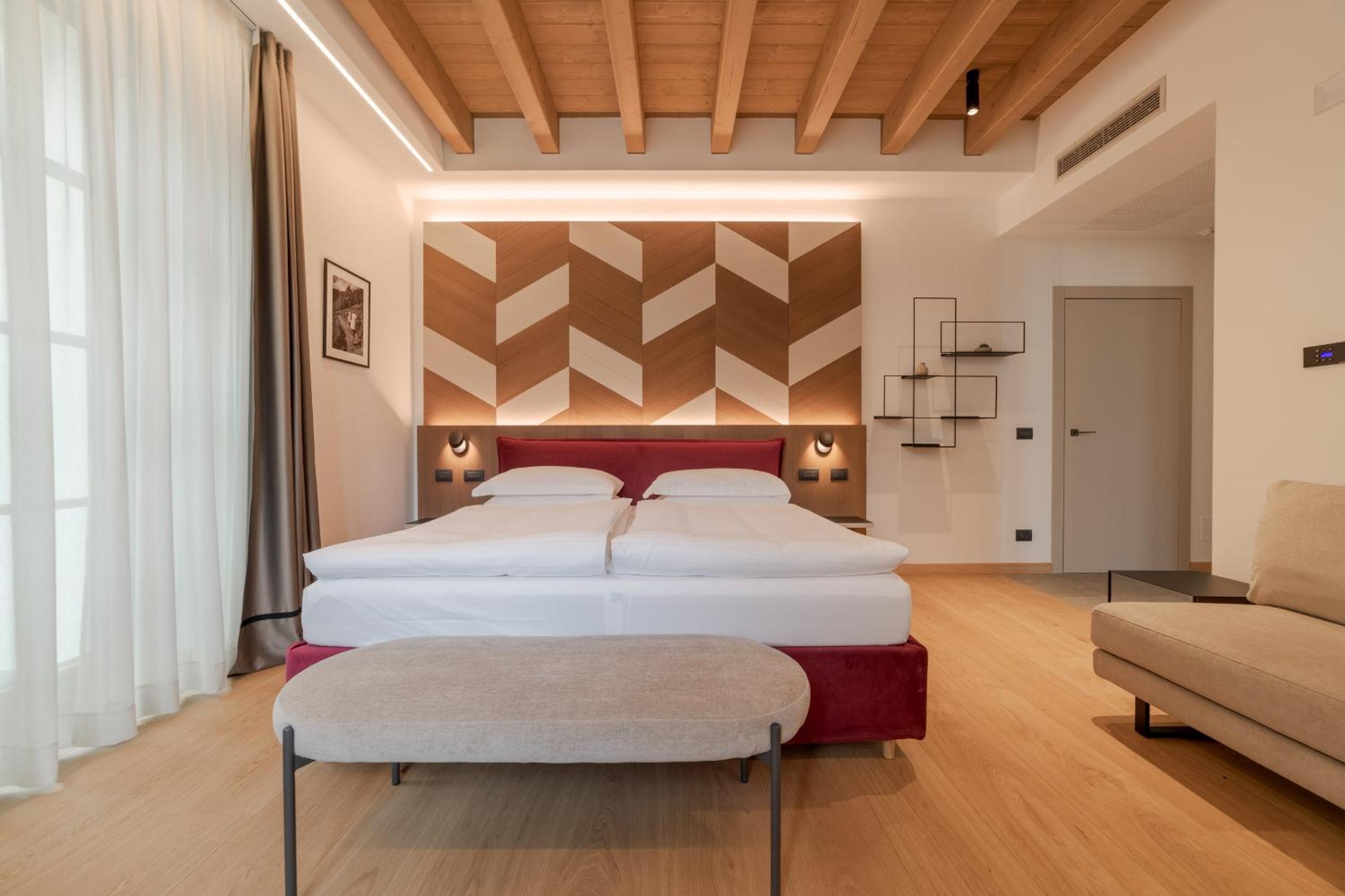 Deluxe Double Room with Balcony photo 1