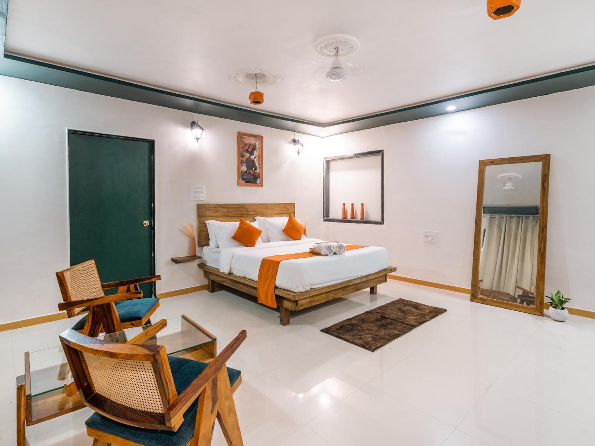 Superior King Room