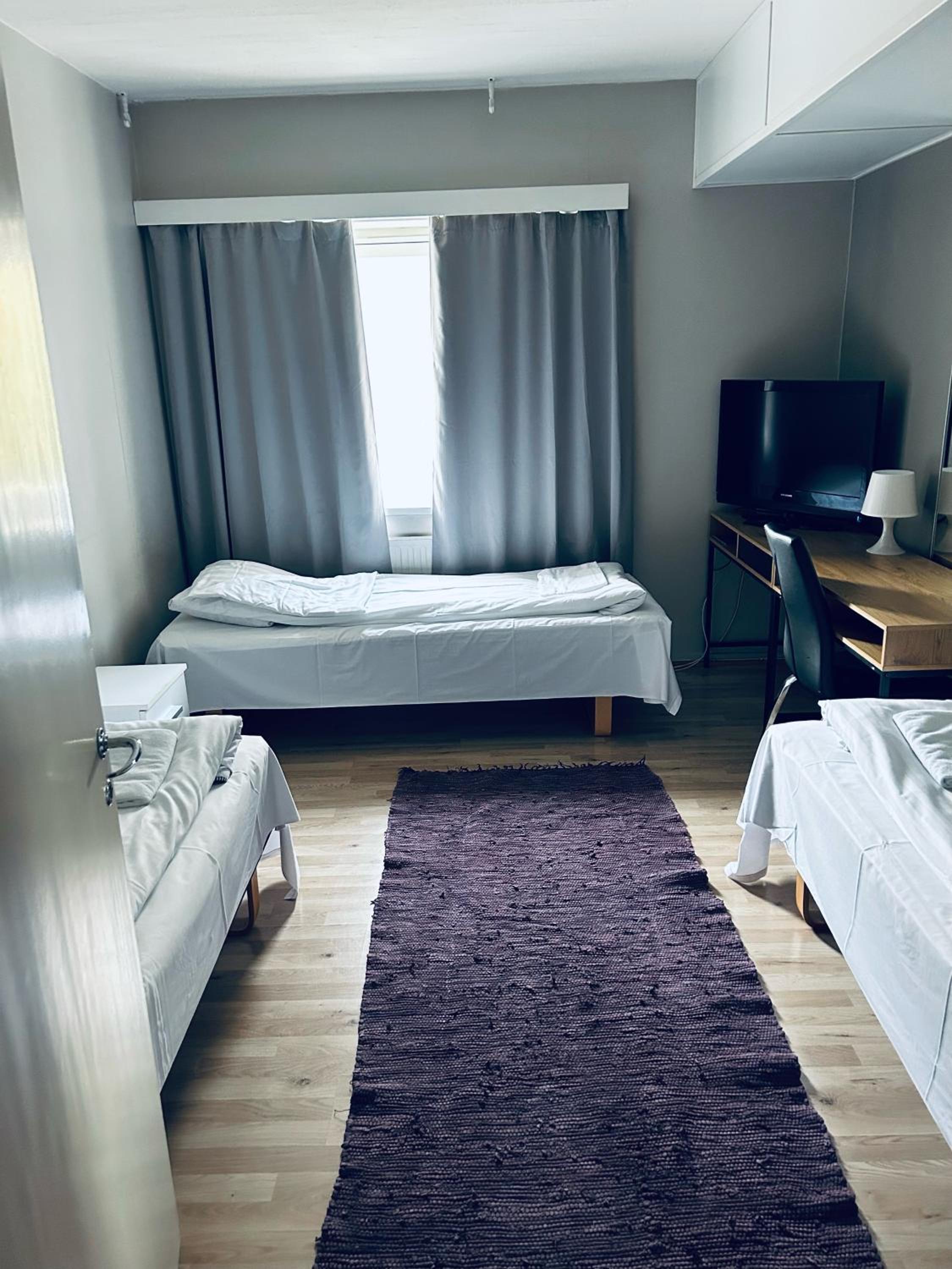 Triple Room with Shared Shower