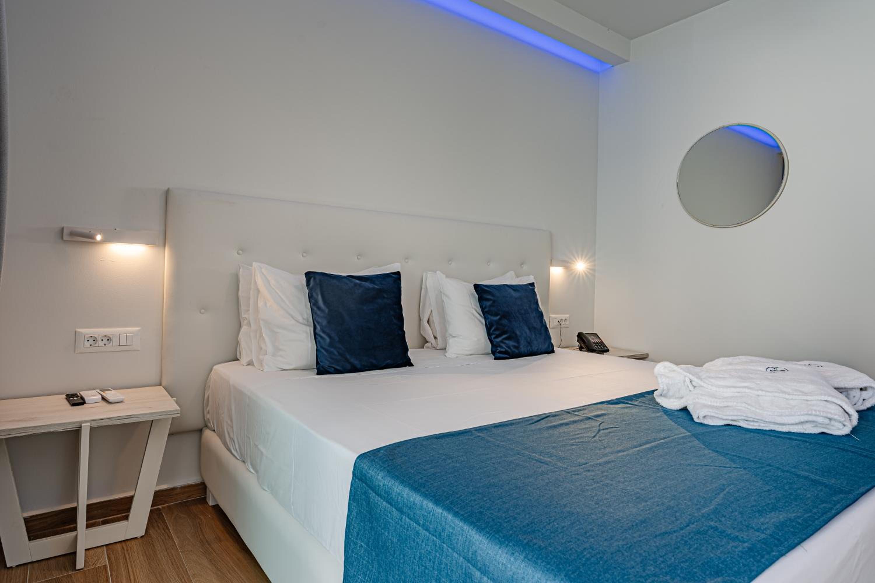 Junior Suite With Private Pool - Photo 1