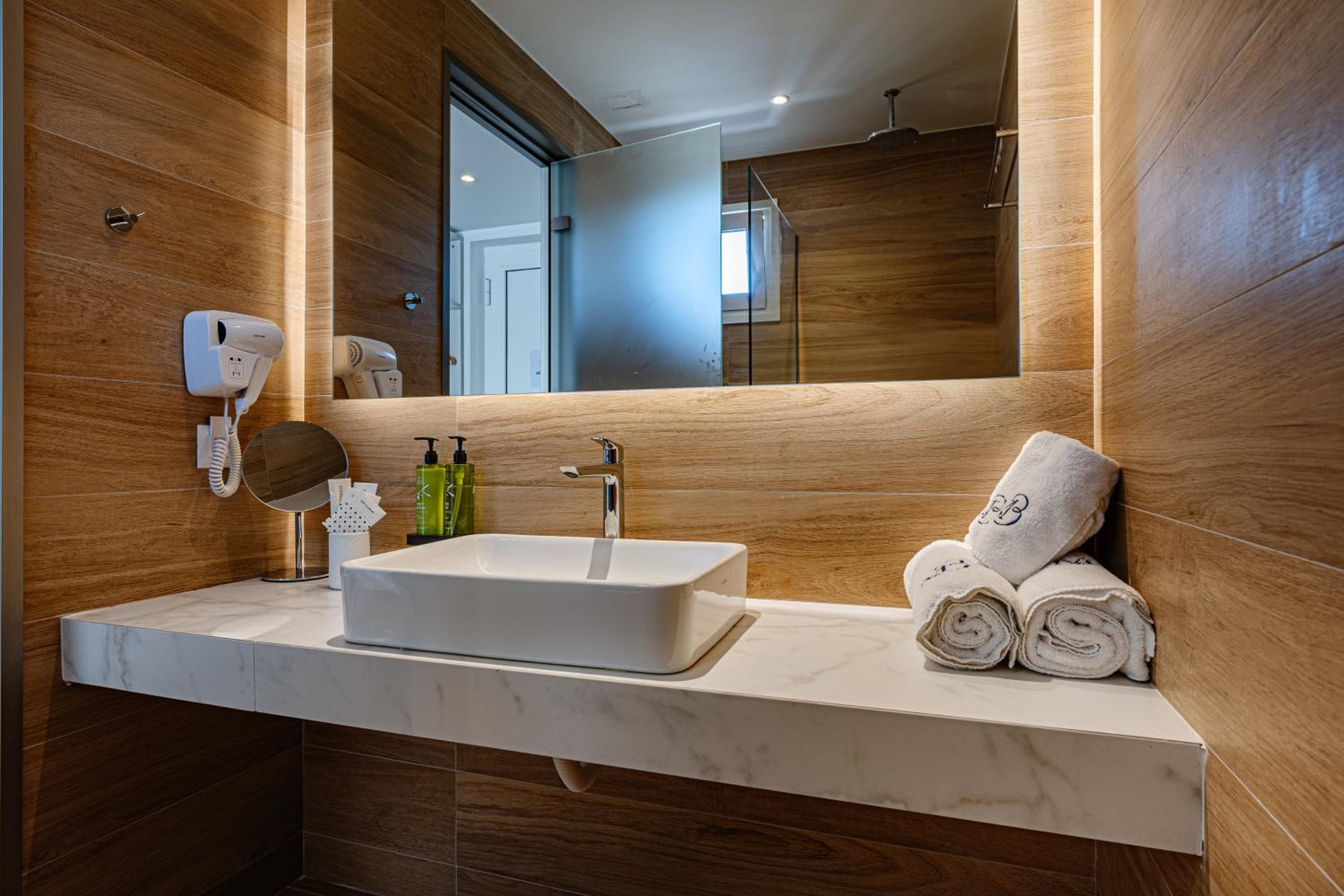 Junior Suite with Sundeck