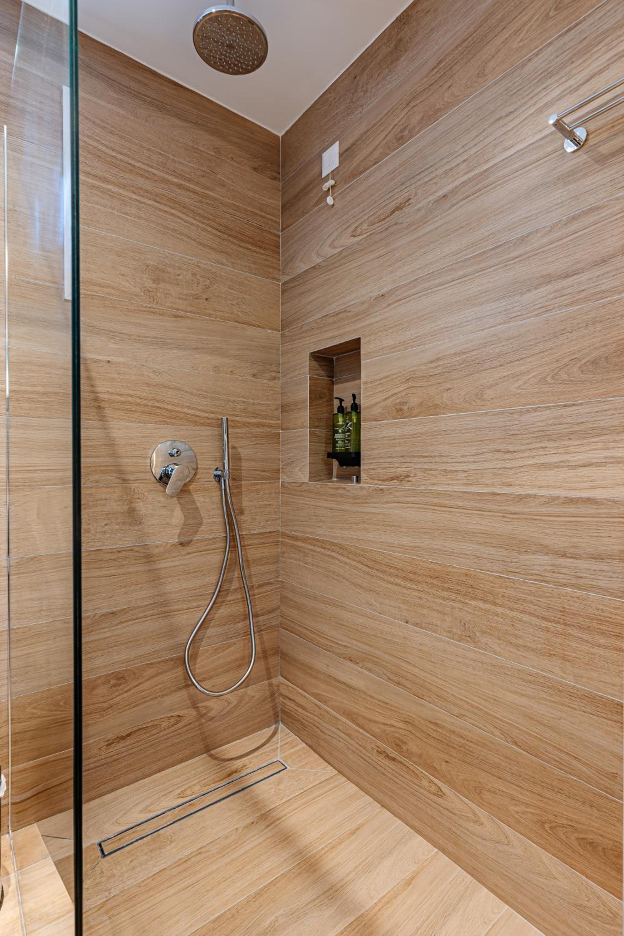 Junior Suite with Sharing Pool