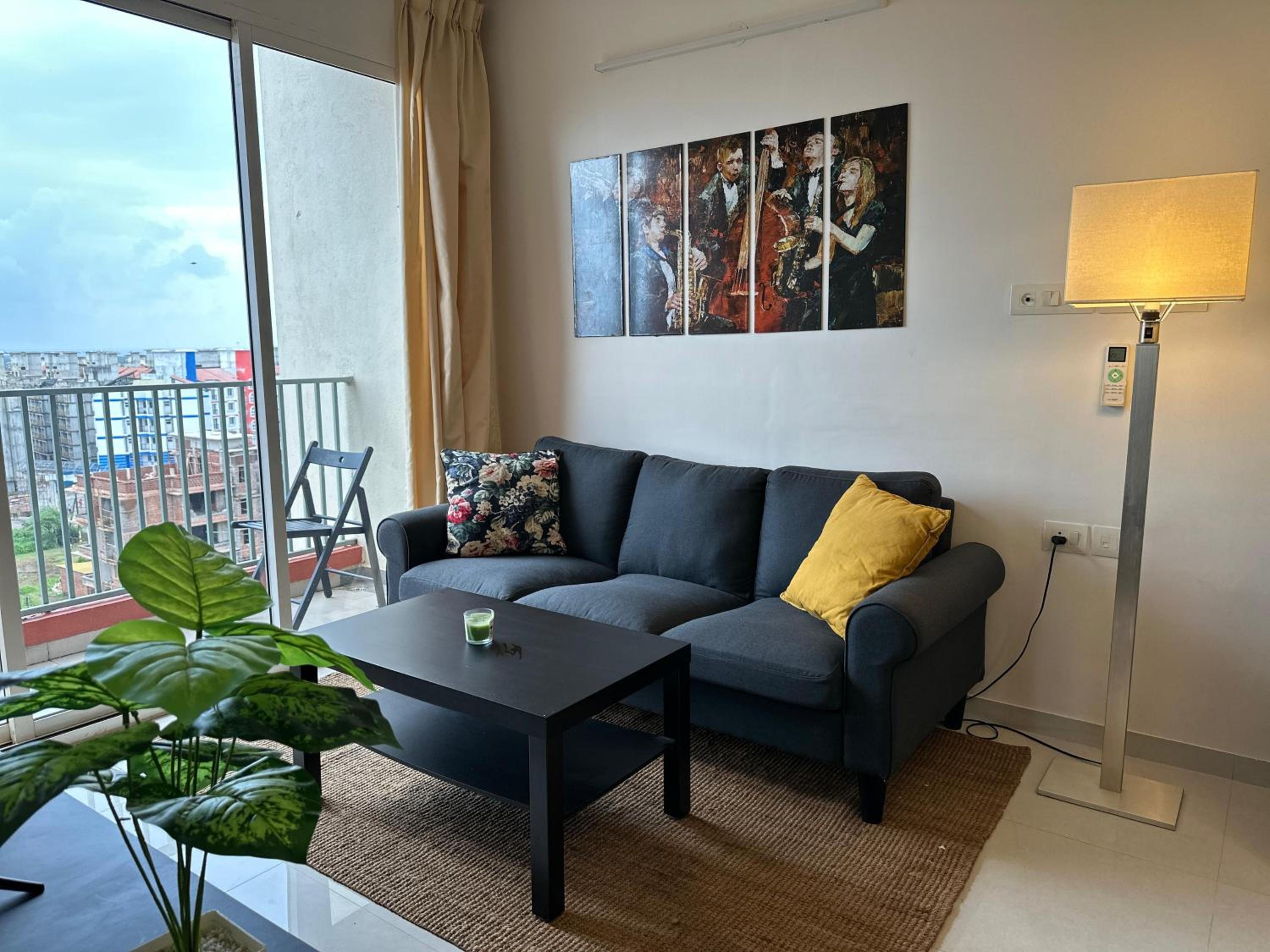 One-Bedroom Apartment photo 1