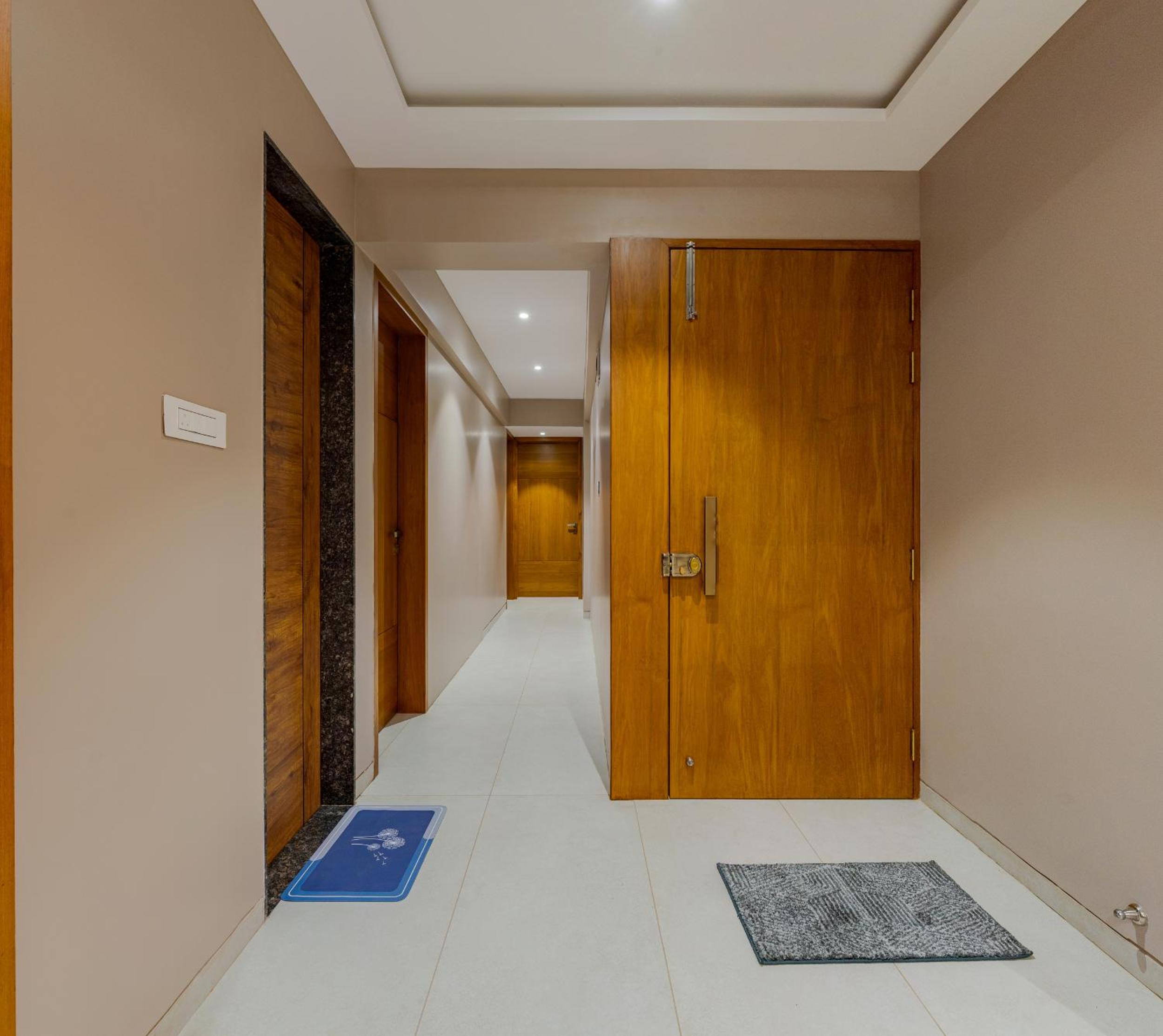 Three-Bedroom Apartment With Balcony photo 2