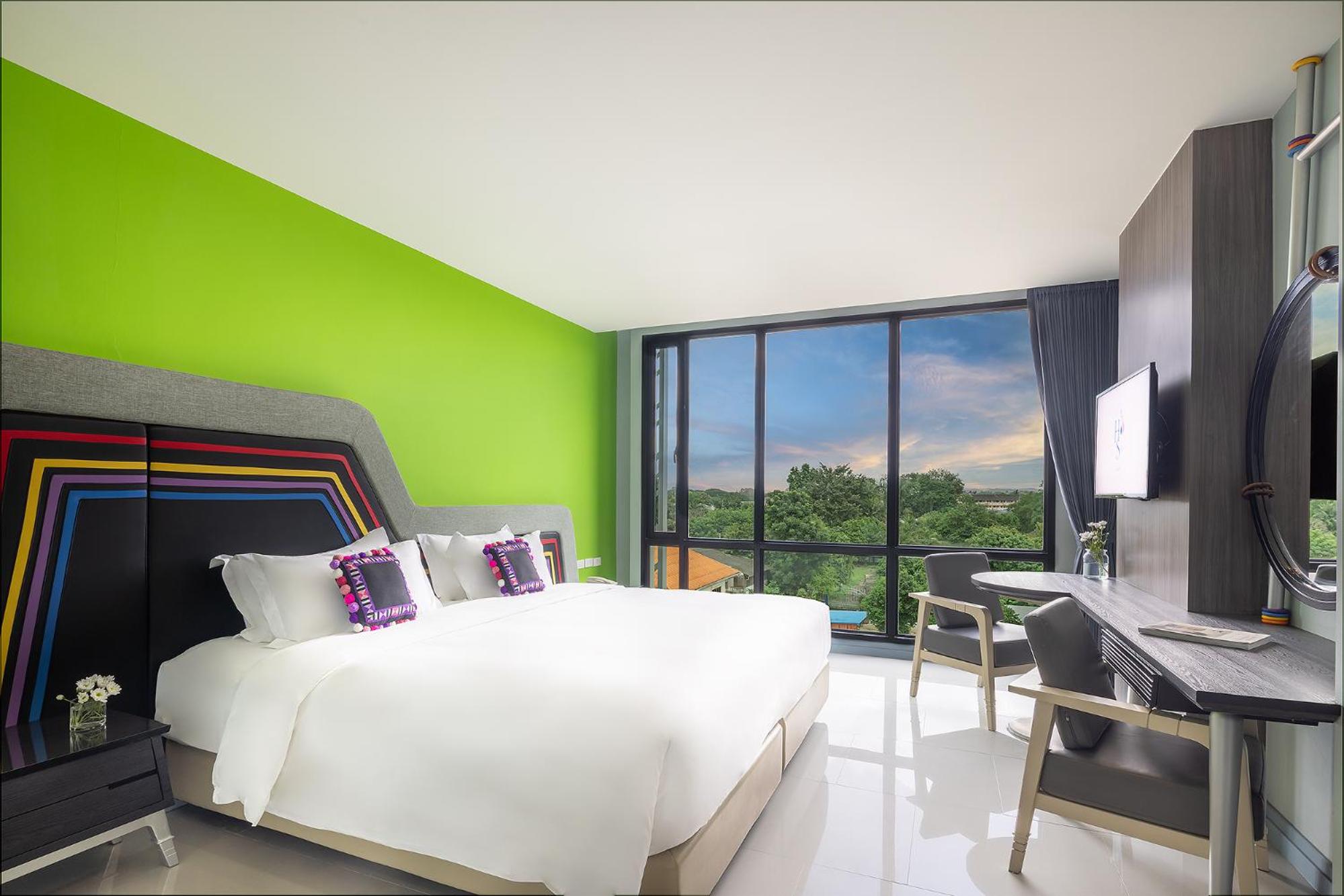 Deluxe King Room