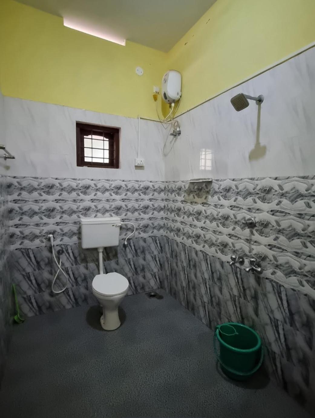 One-Bedroom Apartment with Balcony photo 3
