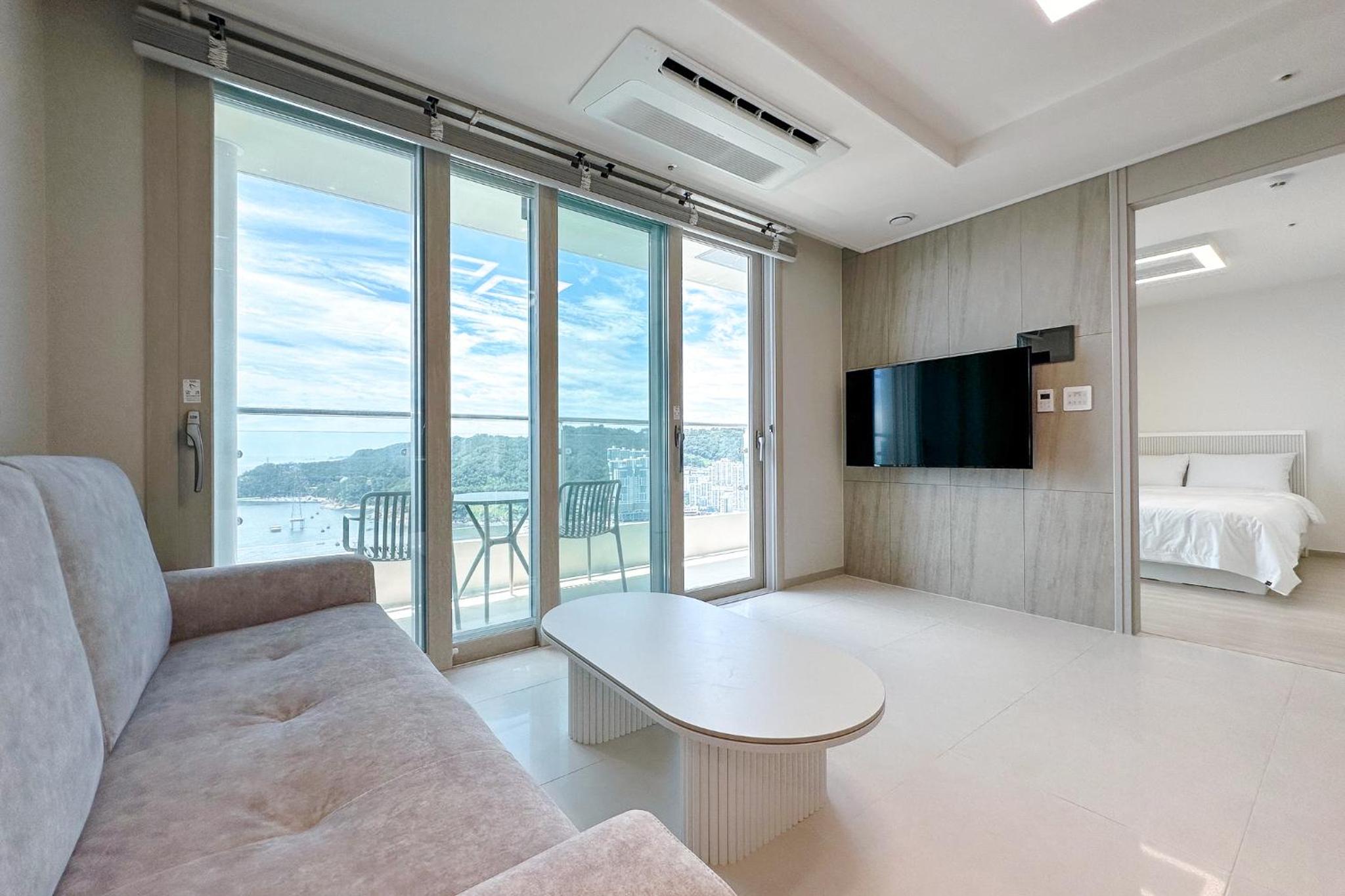 Double Room - Photo 12