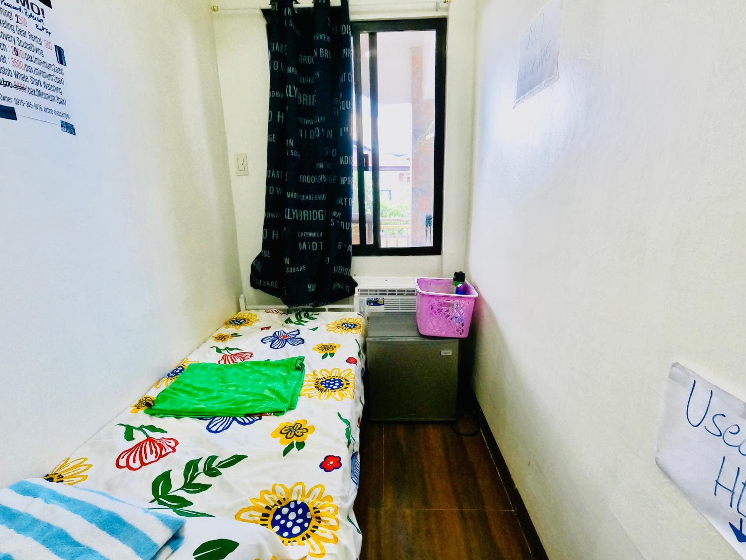 Single Room with Shared Toilet photo 1