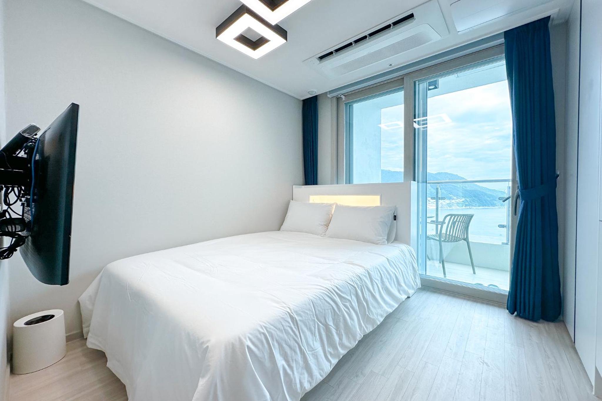 One-Bedroom Apartment with Balcony and Sea View