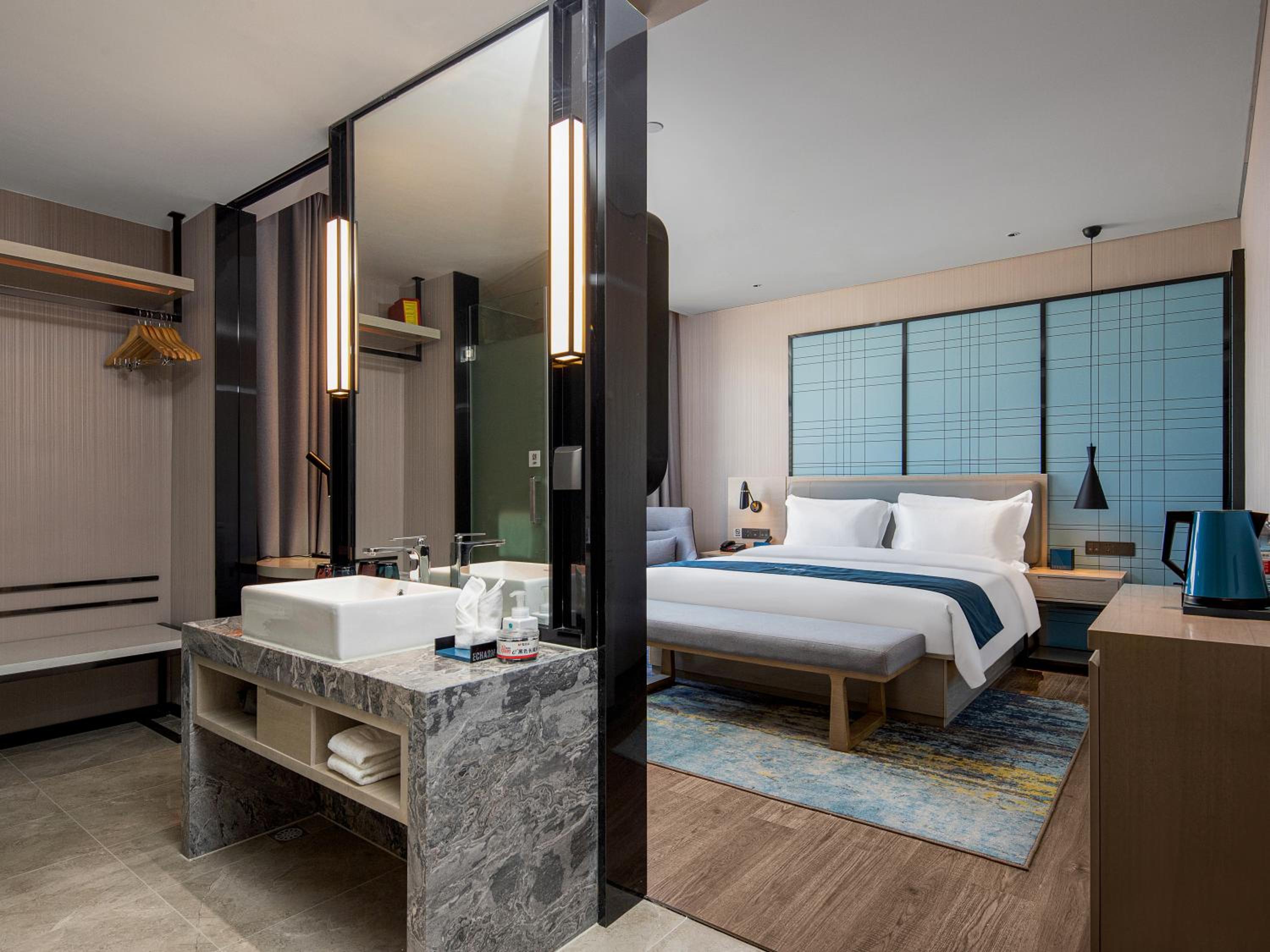 Superior Queen Room