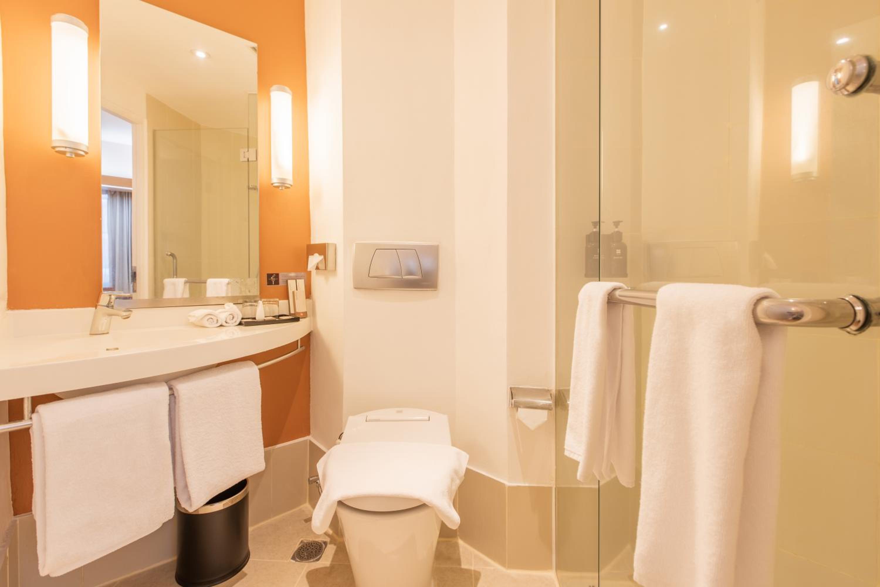 Executive Queen Room - Photo 3