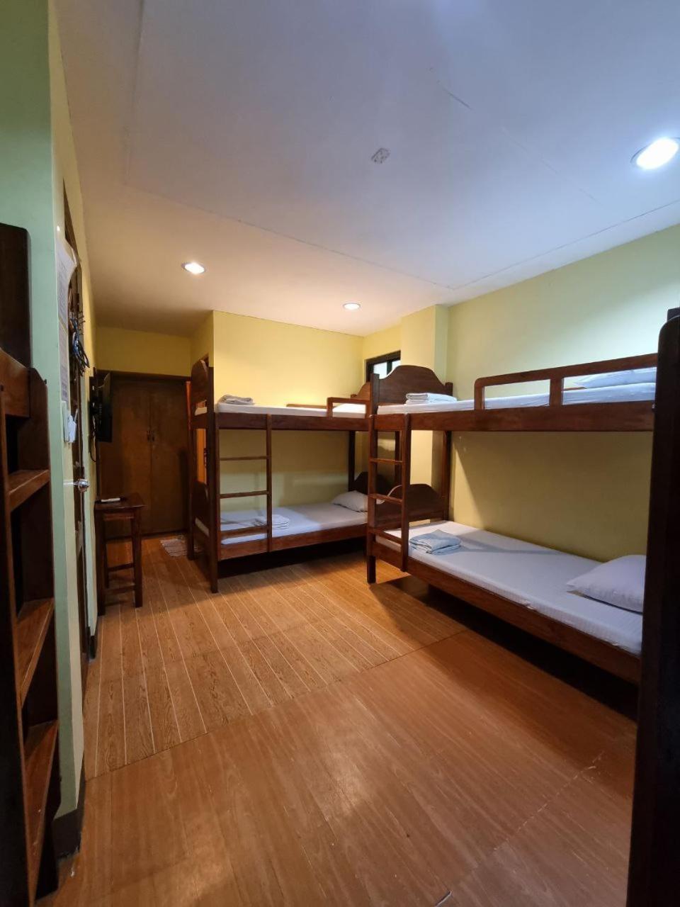 4-Bed Mixed Dormitory Room photo 2