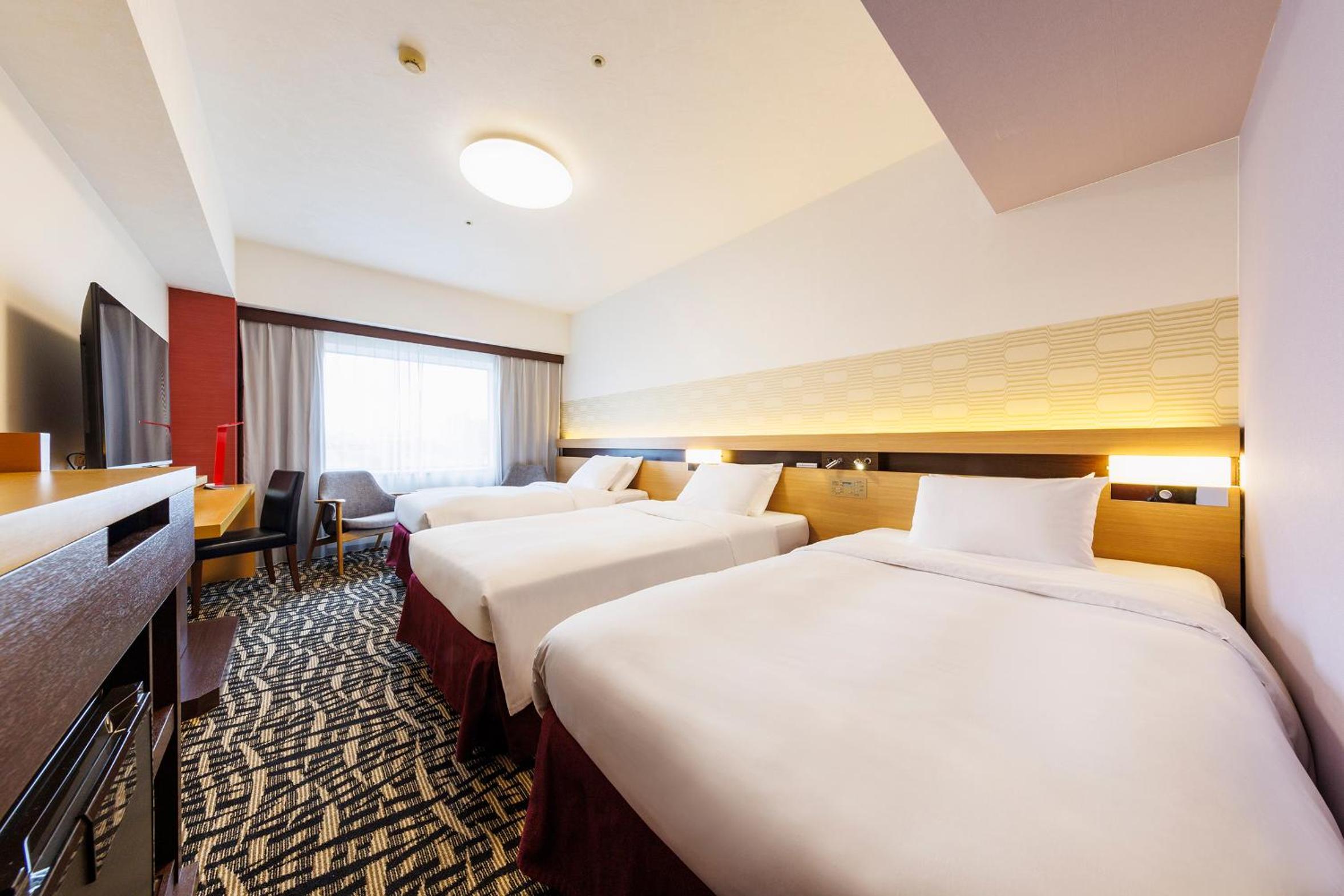 East Wing - SUPERIOR TWIN (For 3 adults), Non Smoking (1 bed for over age of 7)