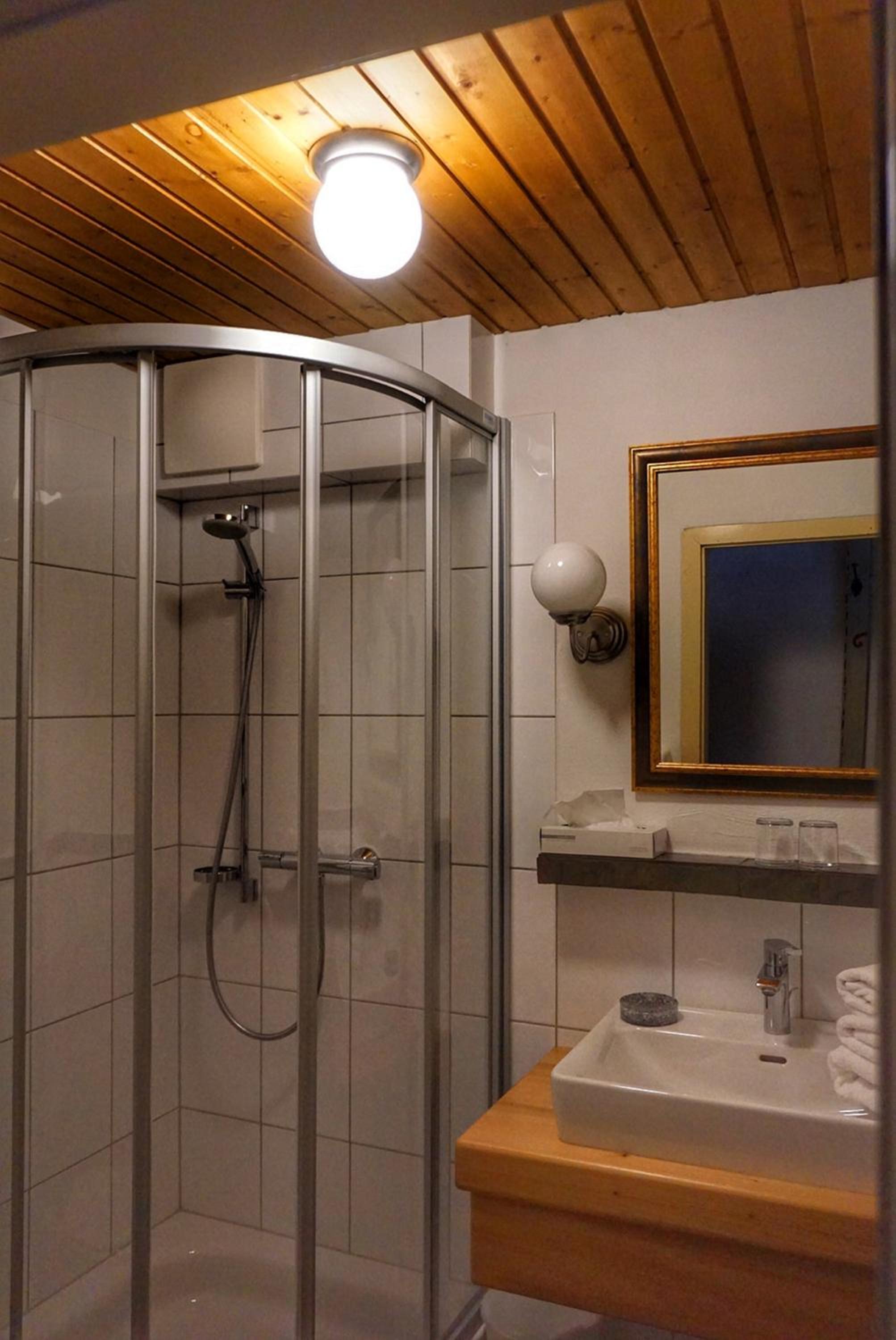 Double Room - Photo 9