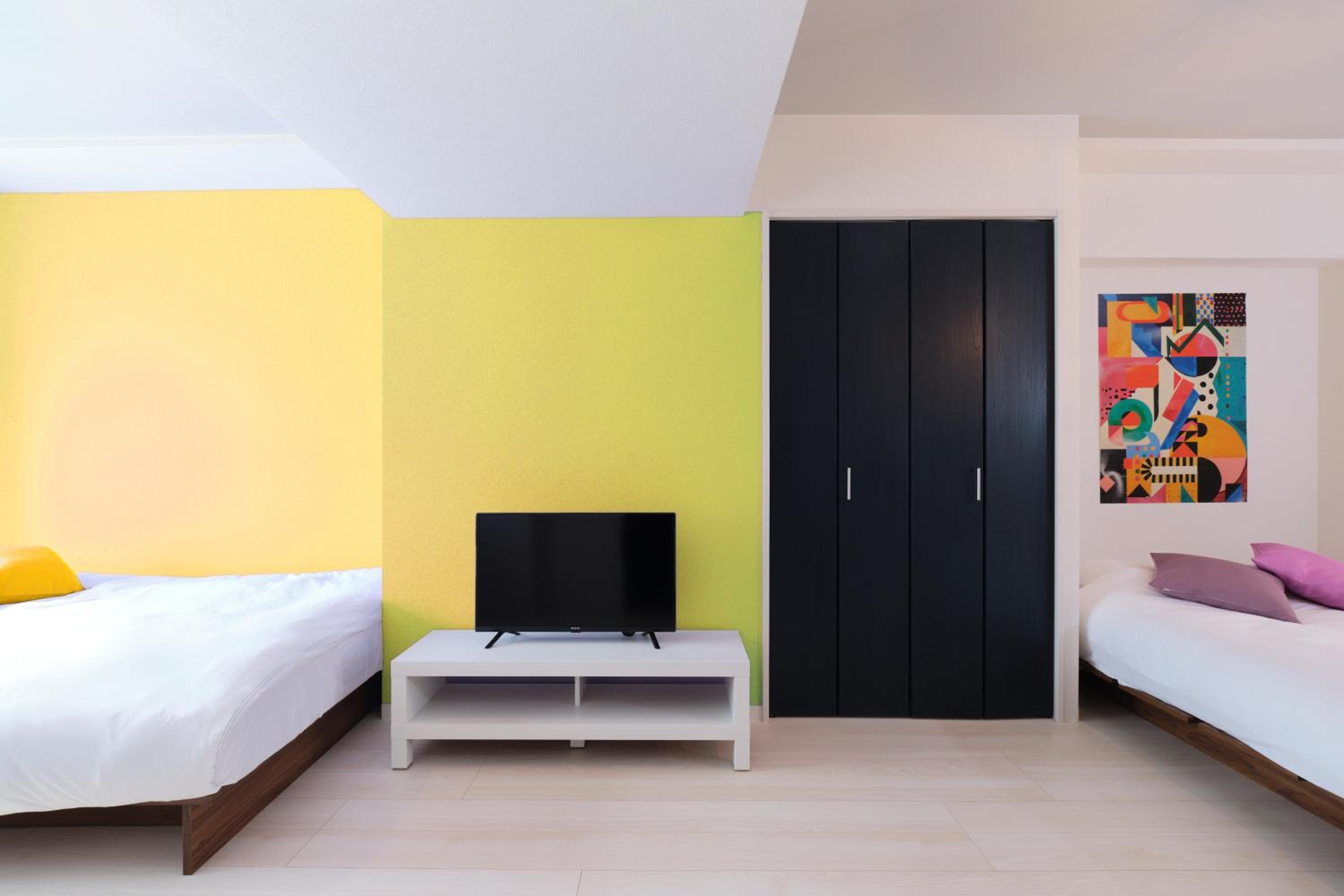 One-Bedroom Apartment photo 2