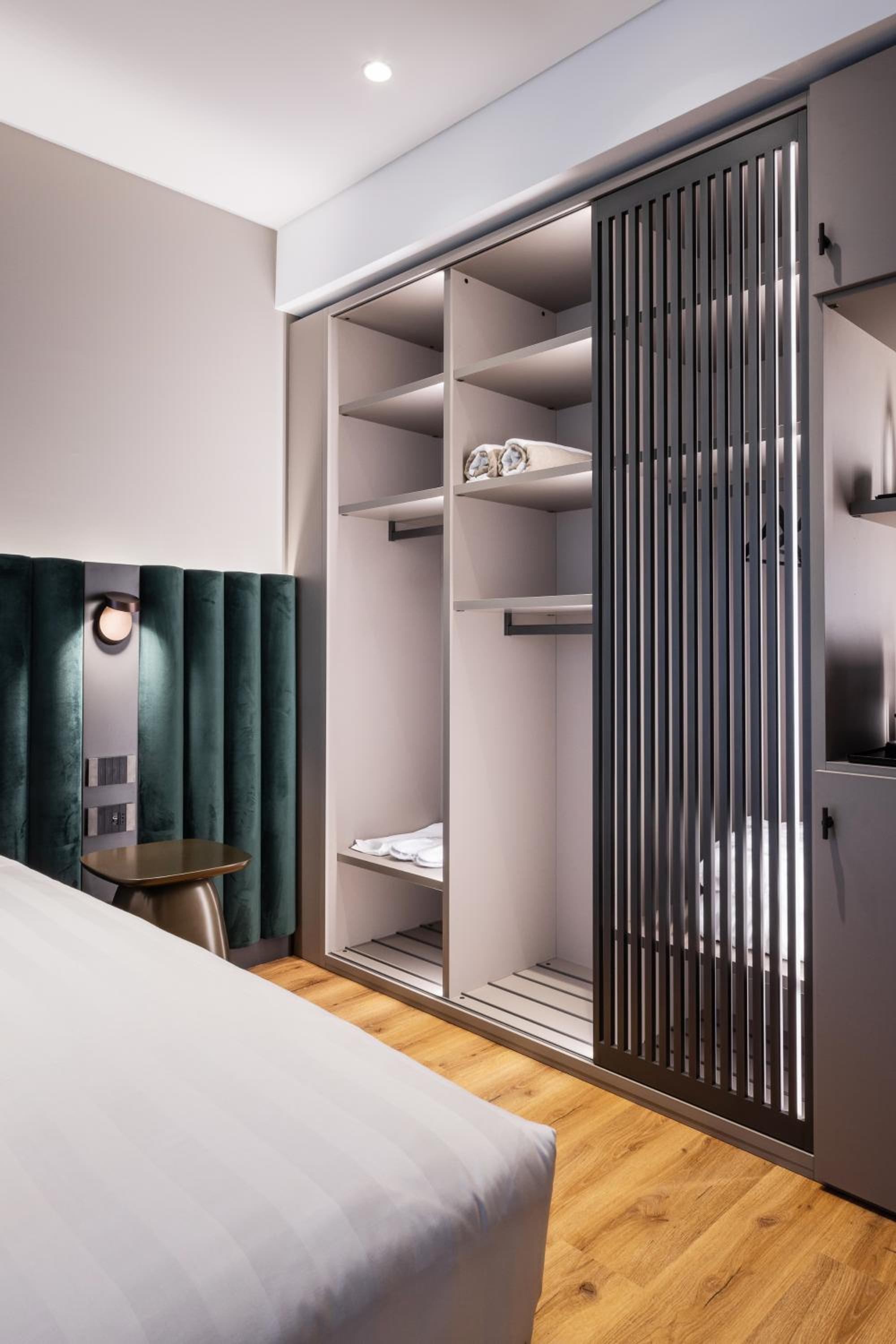 Deluxe Double or Twin Room with Garden View photo 2