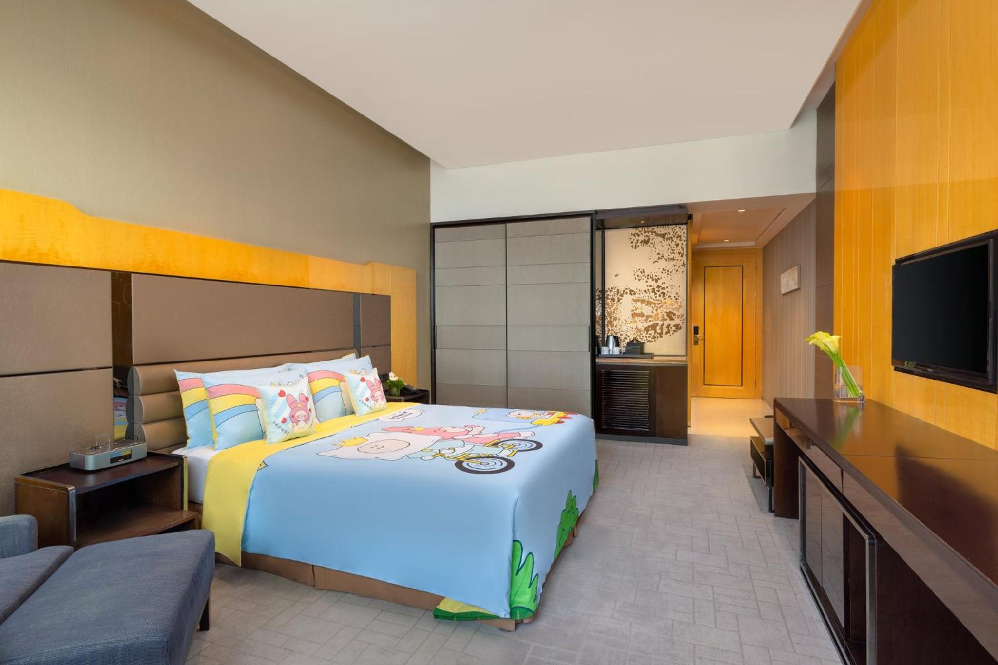 1 King Bed Premium Kid Theme
