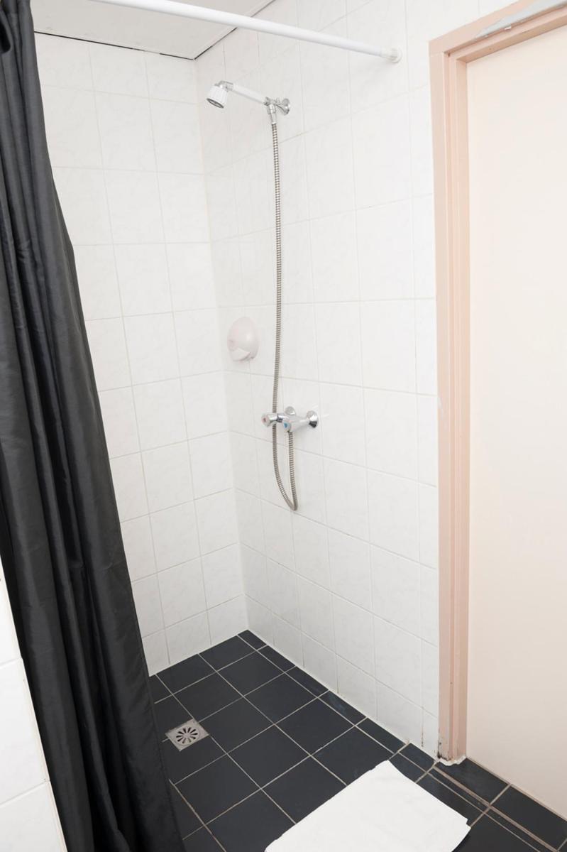 Eight-Person room