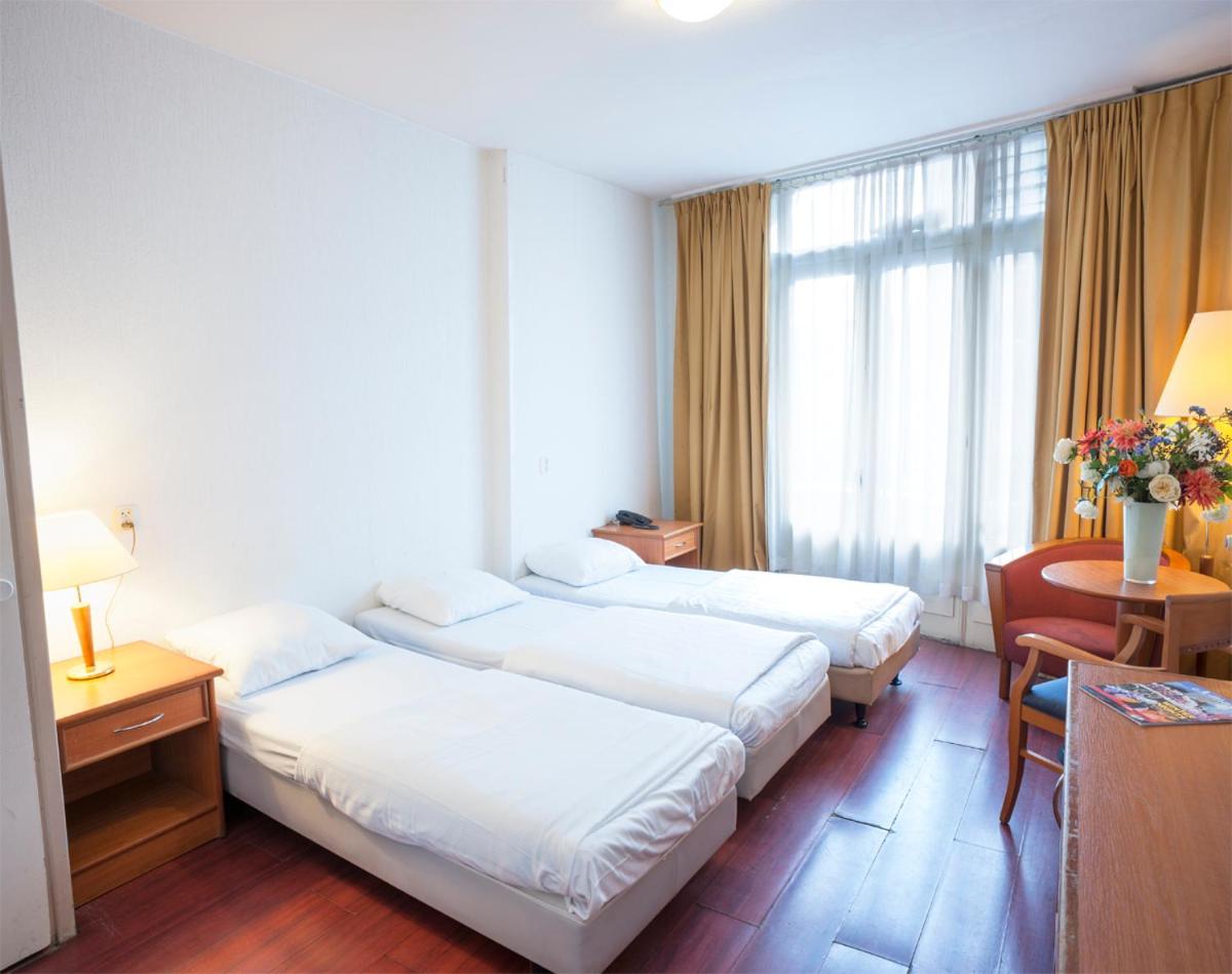 Triple Room thumbnail 5