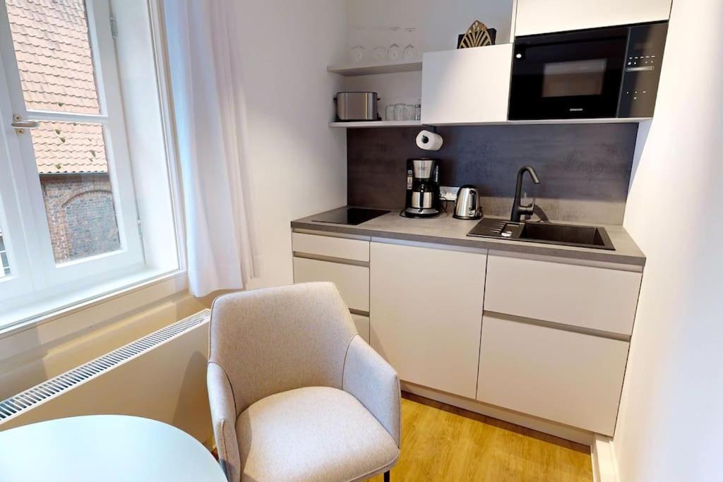 One-Bedroom Apartment photo 2