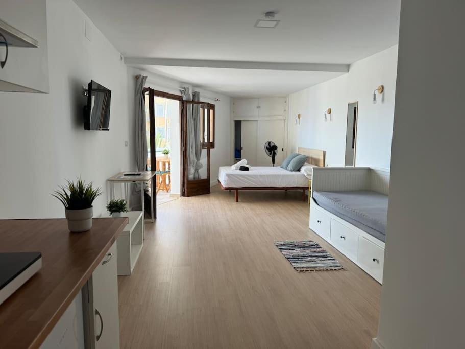 Studio with Sea View photo 2