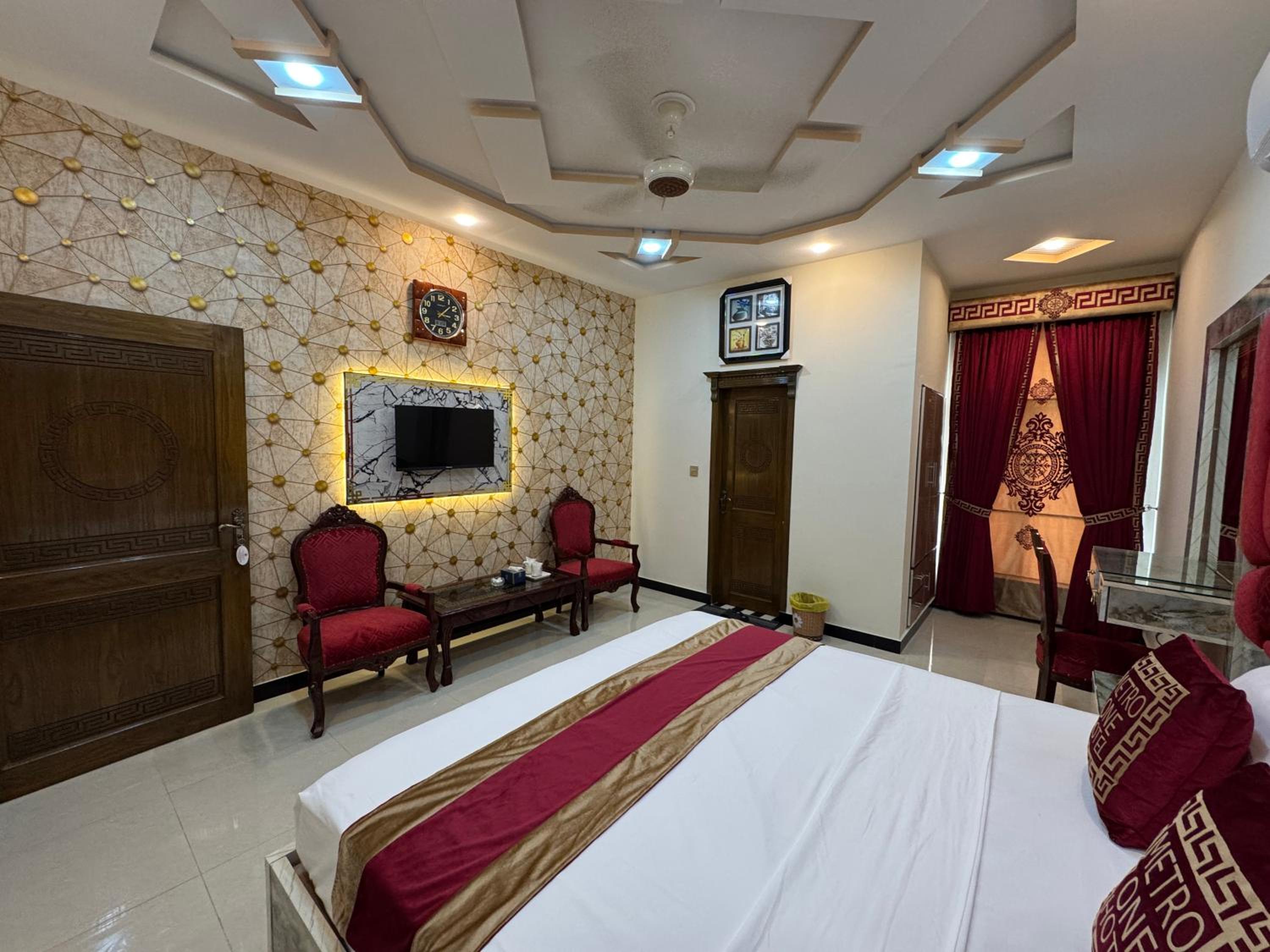 Budget Double Room photo 2