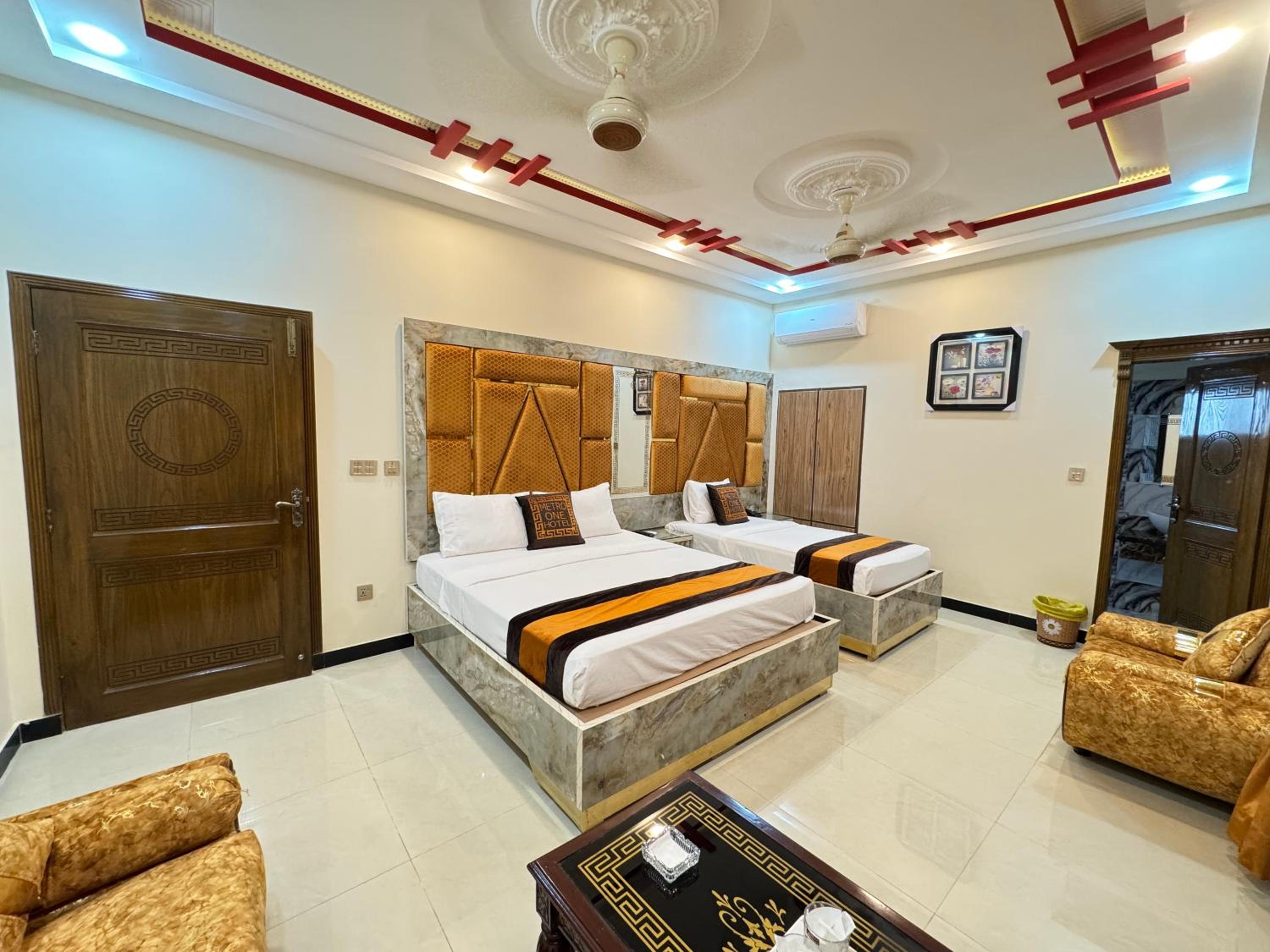 Deluxe Triple Room photo 3