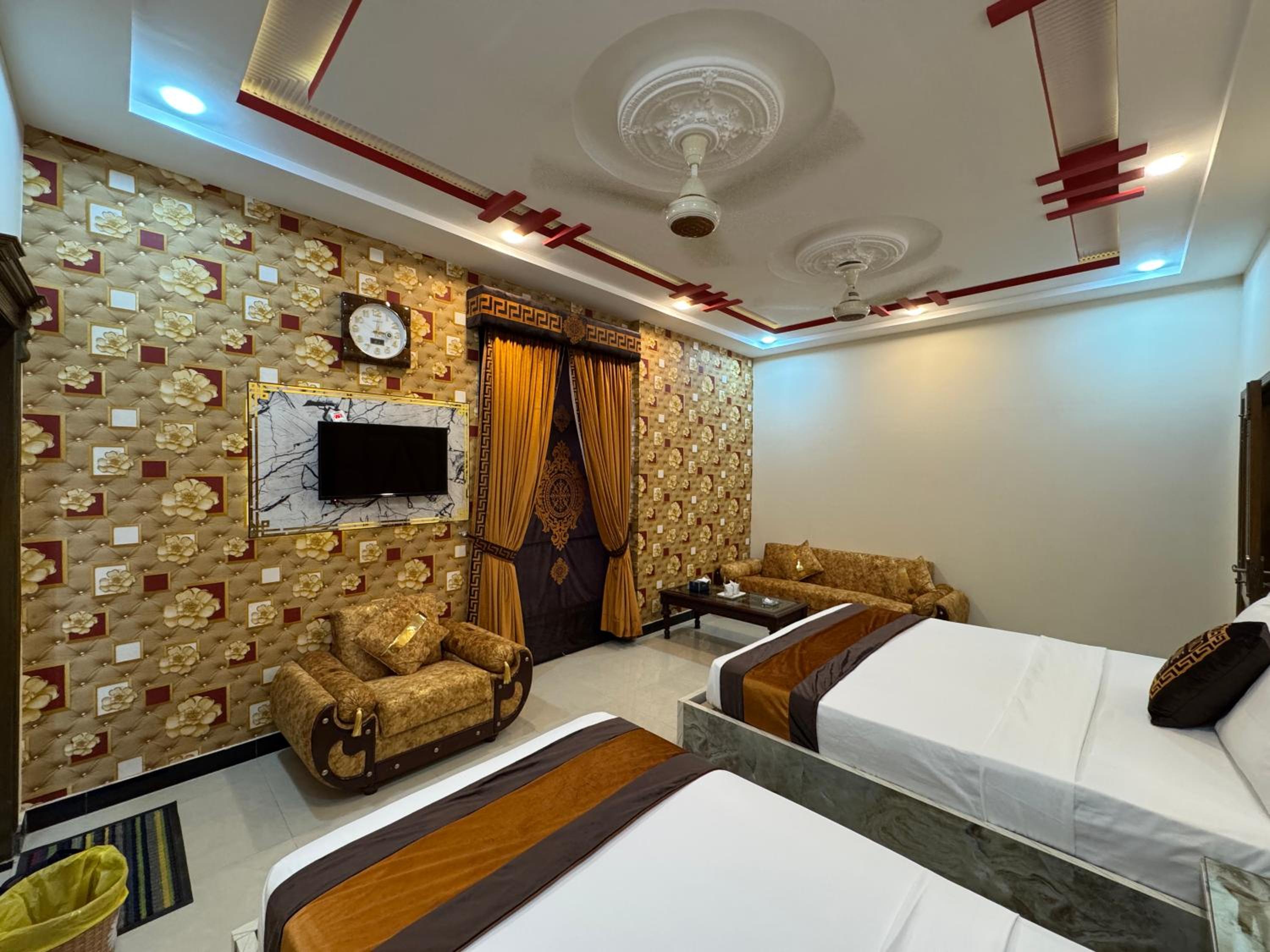 Deluxe Triple Room photo 2