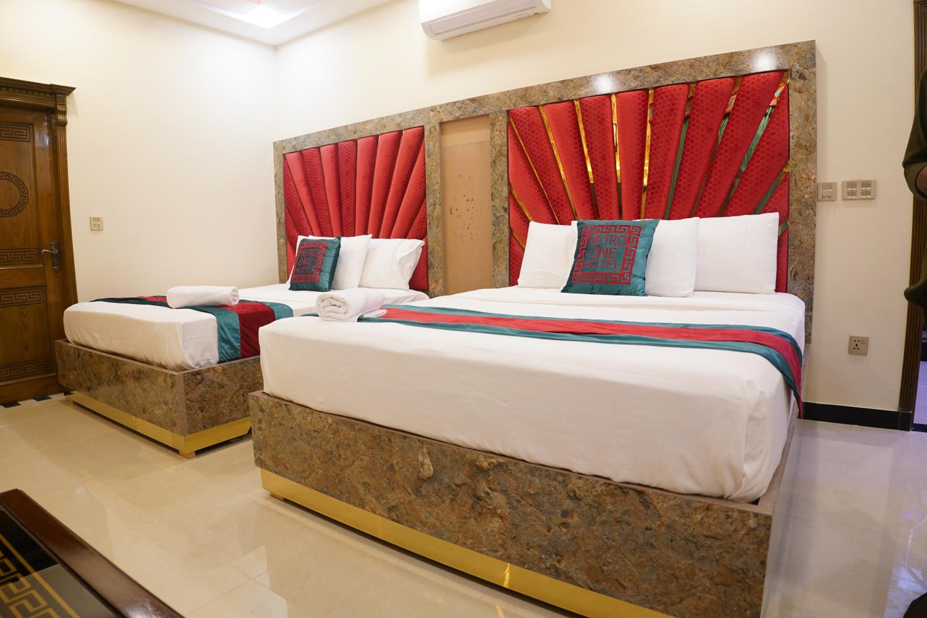 Deluxe Quadruple Room photo 3