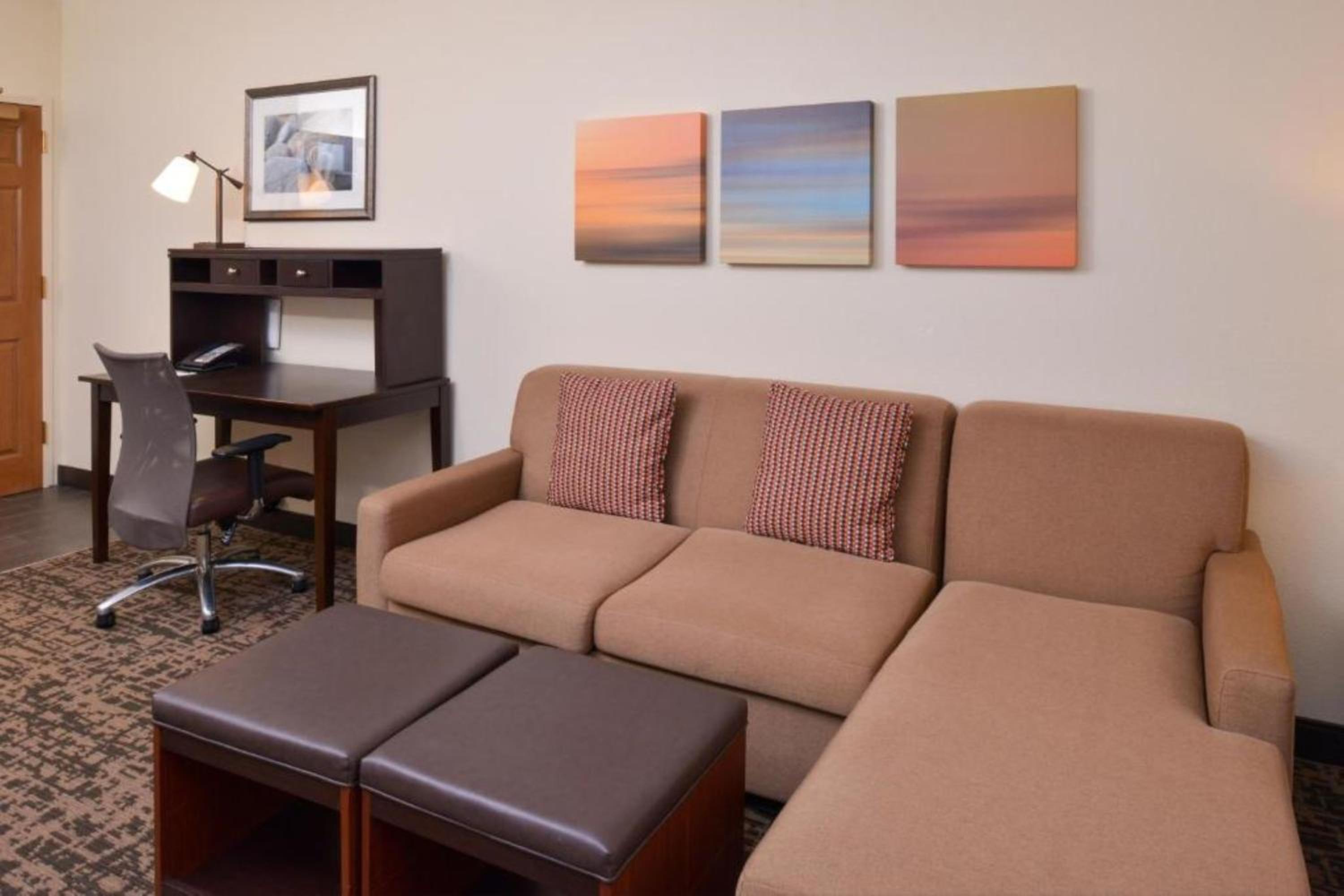One-Bedroom King Suite - Photo 2