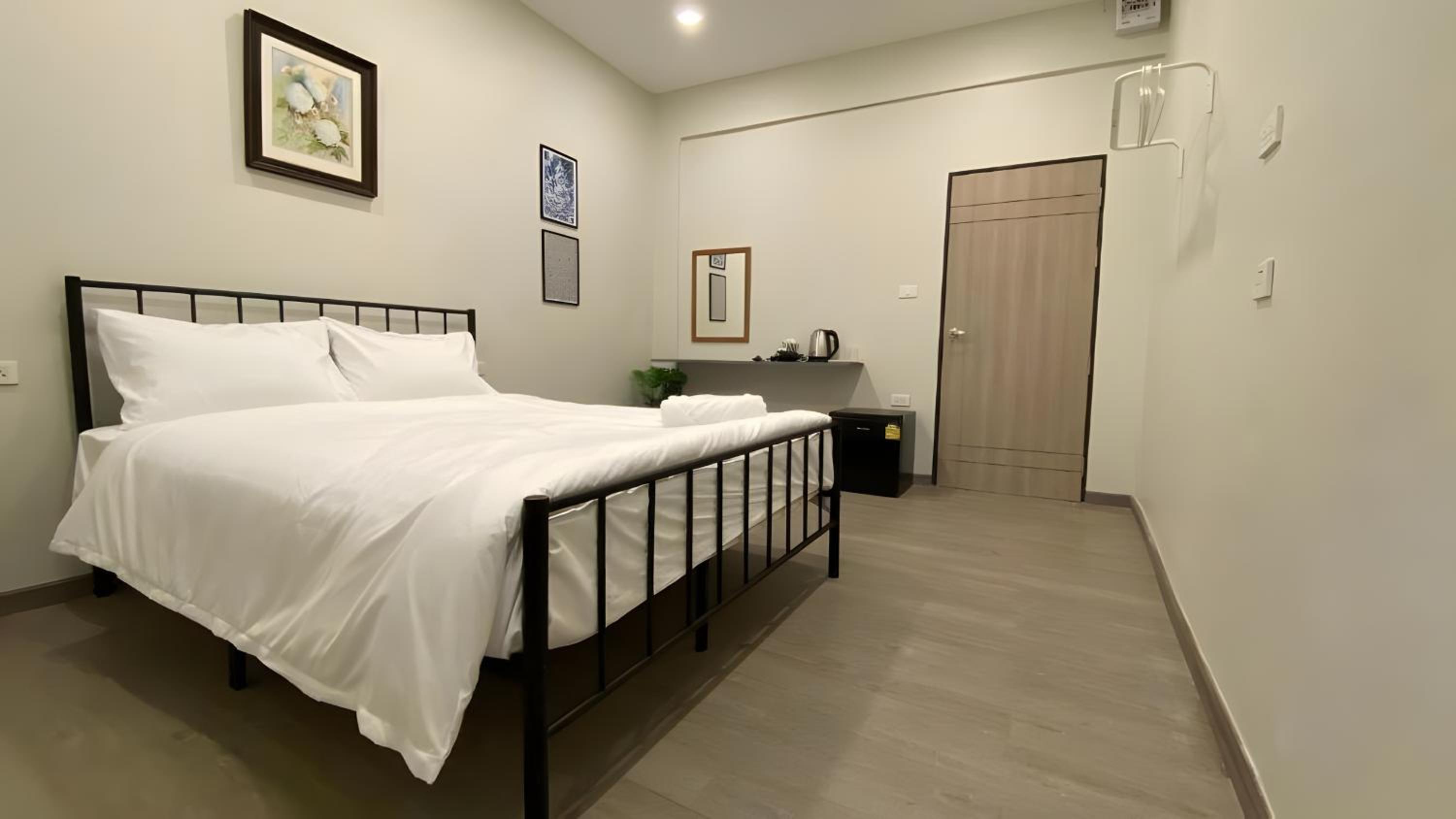 Queen Room photo 3