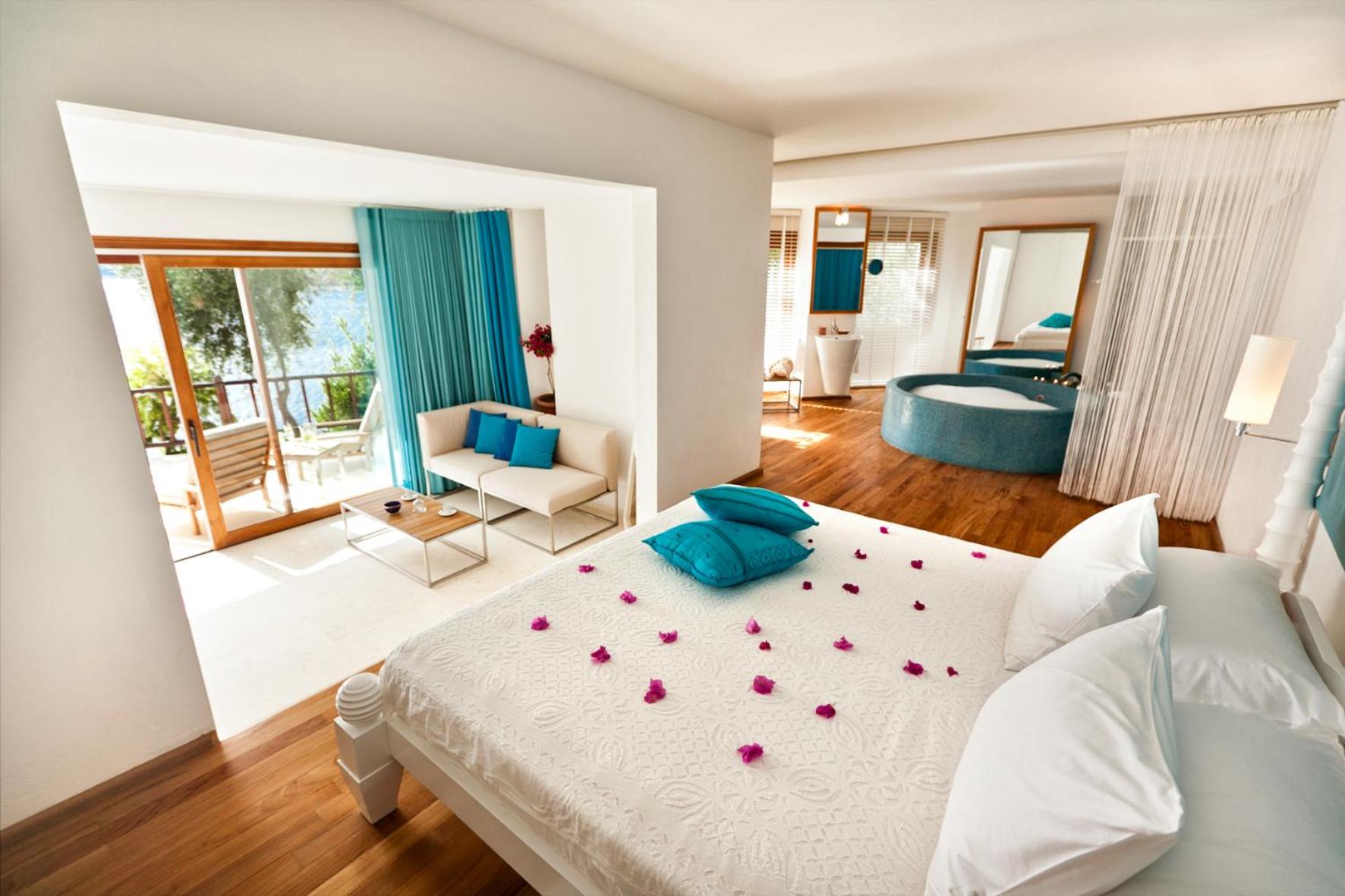 Junior Suite with Sea View photo 2
