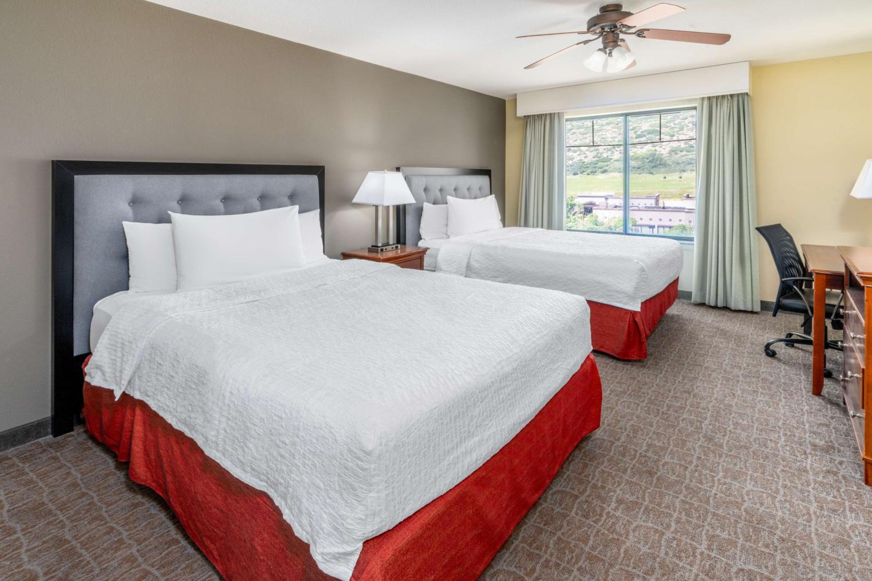 Two Bedroom Suite with One King and Two Queen Beds - Non-Smoking - Photo 1