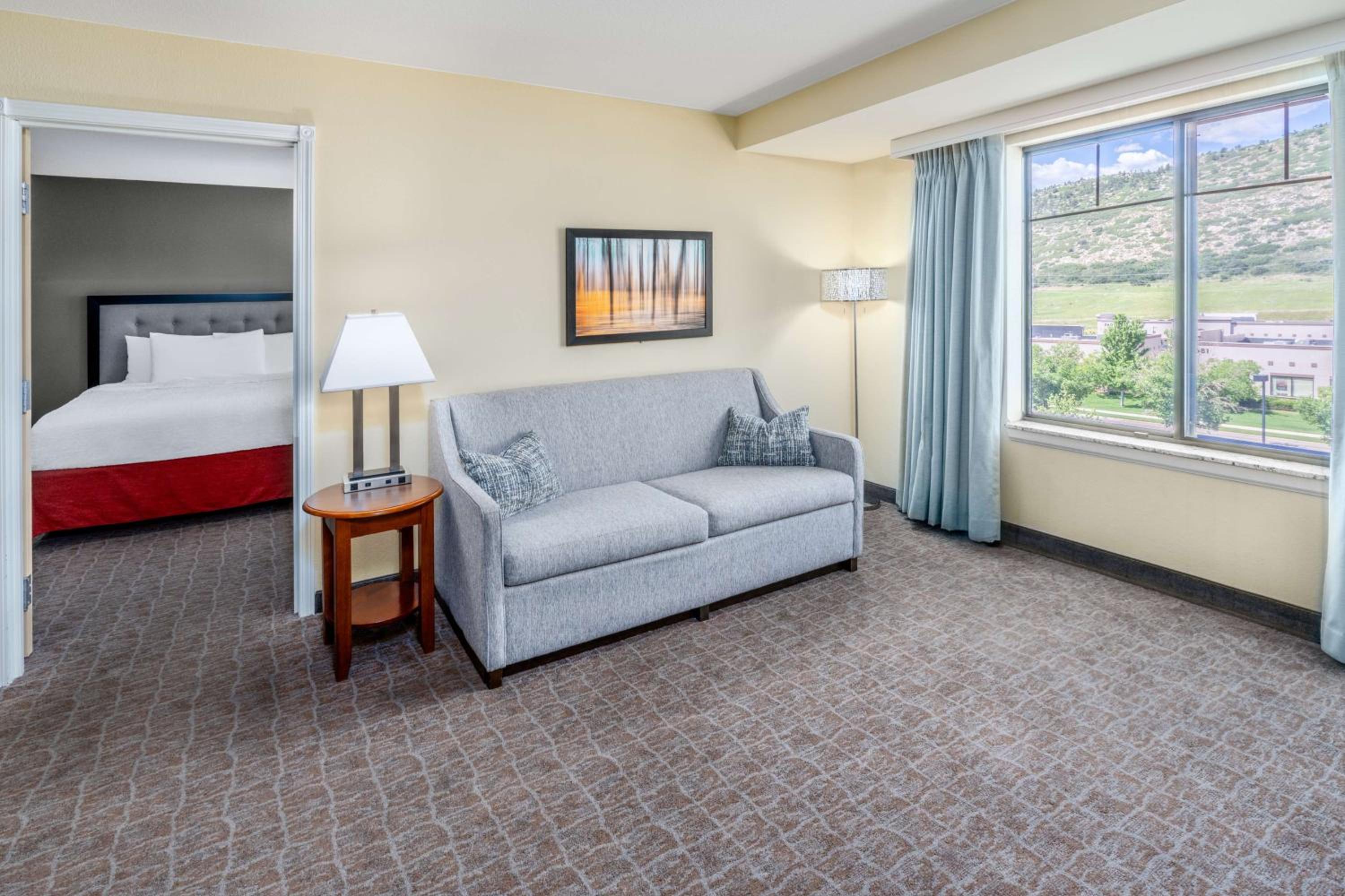 Two Bedroom Suite with One King and Two Queen Beds - Non-Smoking - Photo 9