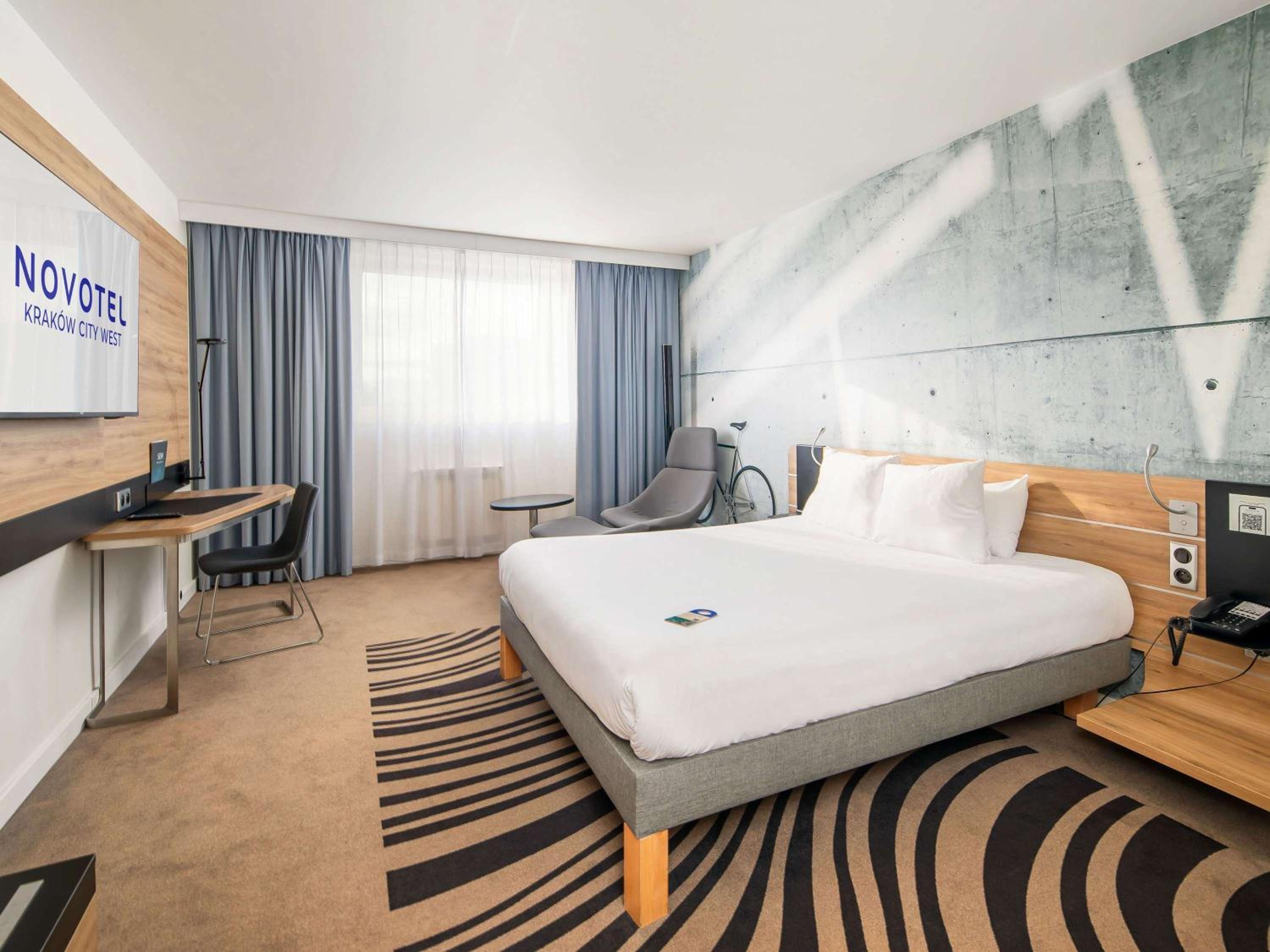 Executive Queen Room - Photo 1